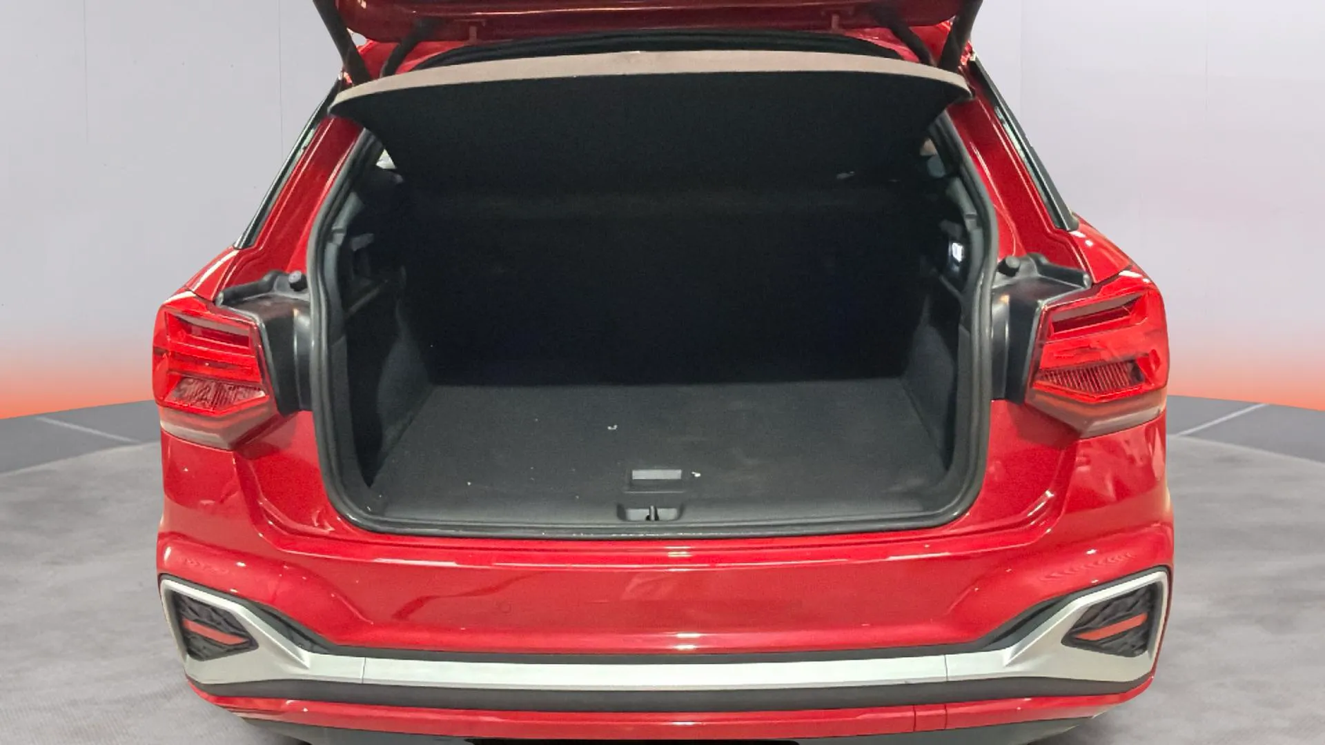 Audi Q2 Adrenalin 35 TDI S tronic - foto 26