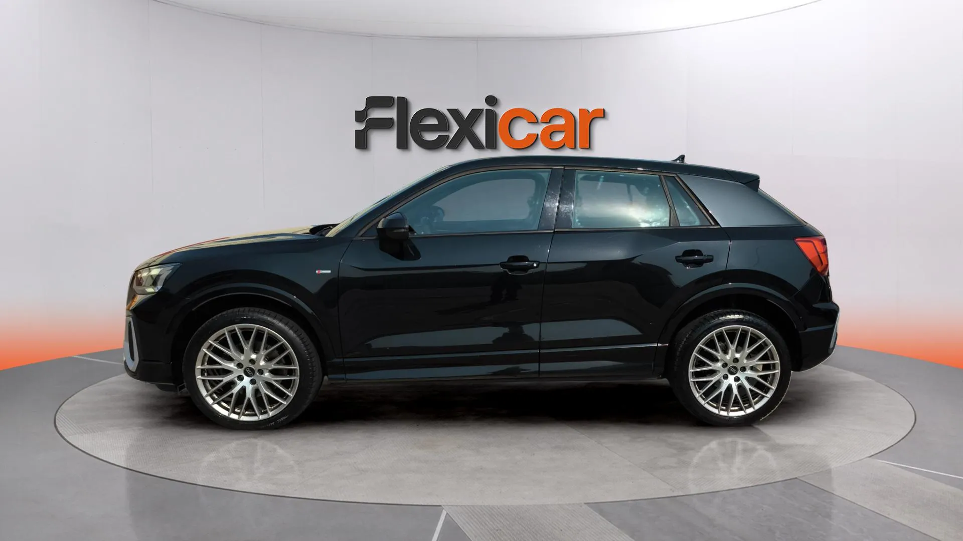 Audi Q2 Adrenalin 35 TDI S tronic - foto 2