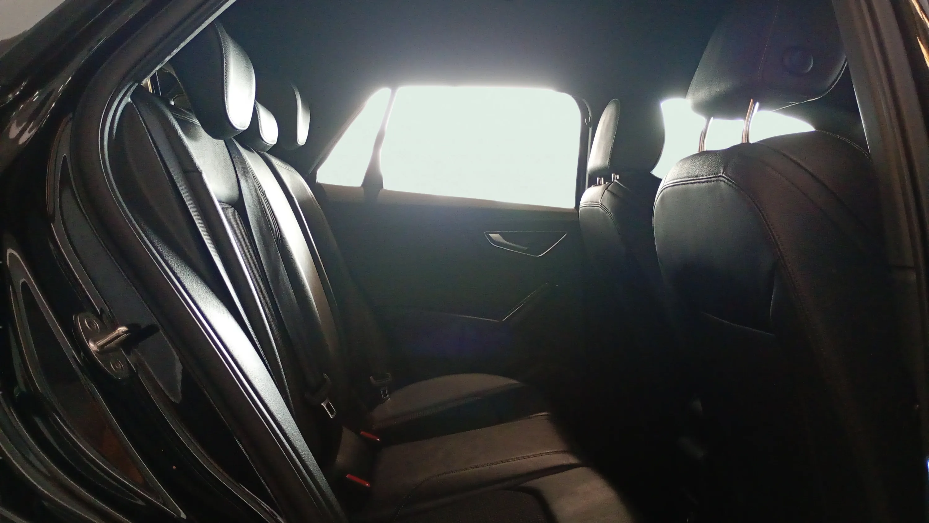 Audi Q2 Adrenalin 35 TDI S tronic - foto 14