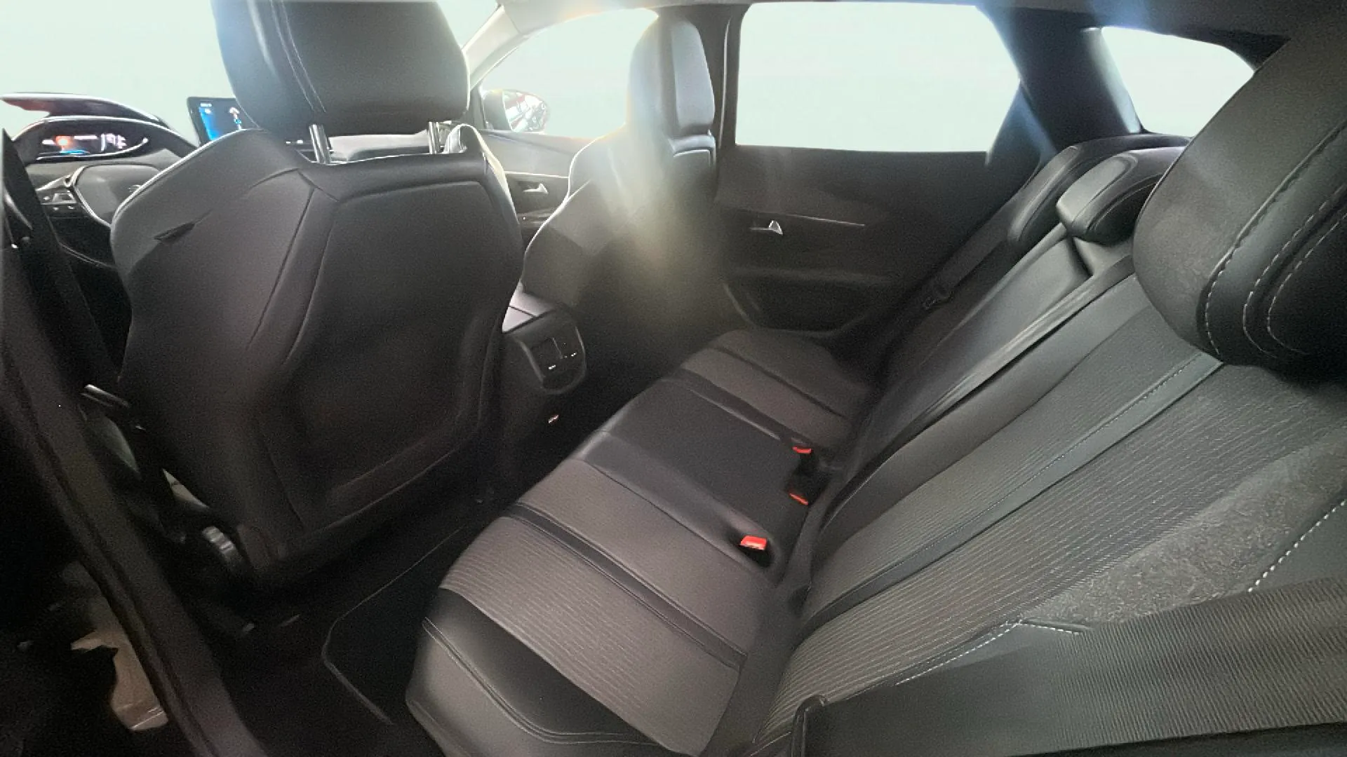 Peugeot 3008 1.2 PureTech Allure - foto 9