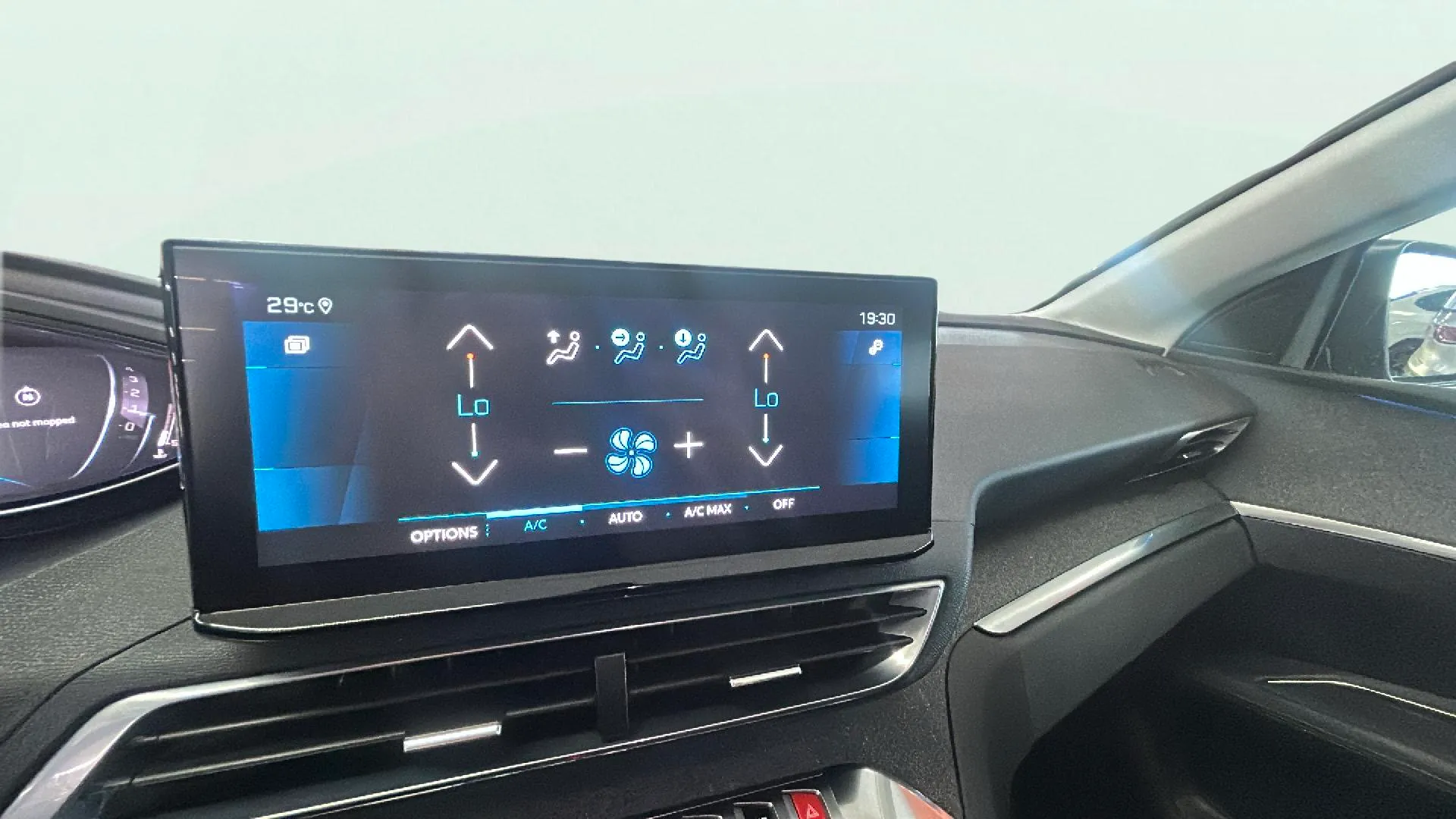 Peugeot 3008 1.2 PureTech Allure - foto 21