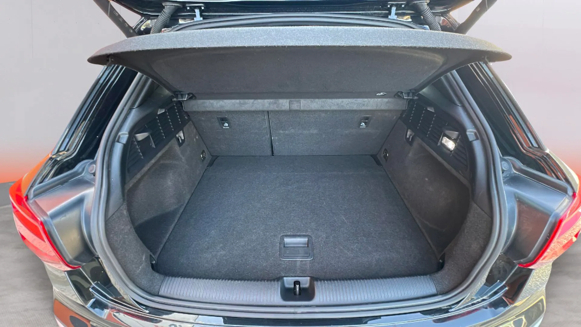 Audi Q2 Adrenalin 35 TDI S tronic - foto 10