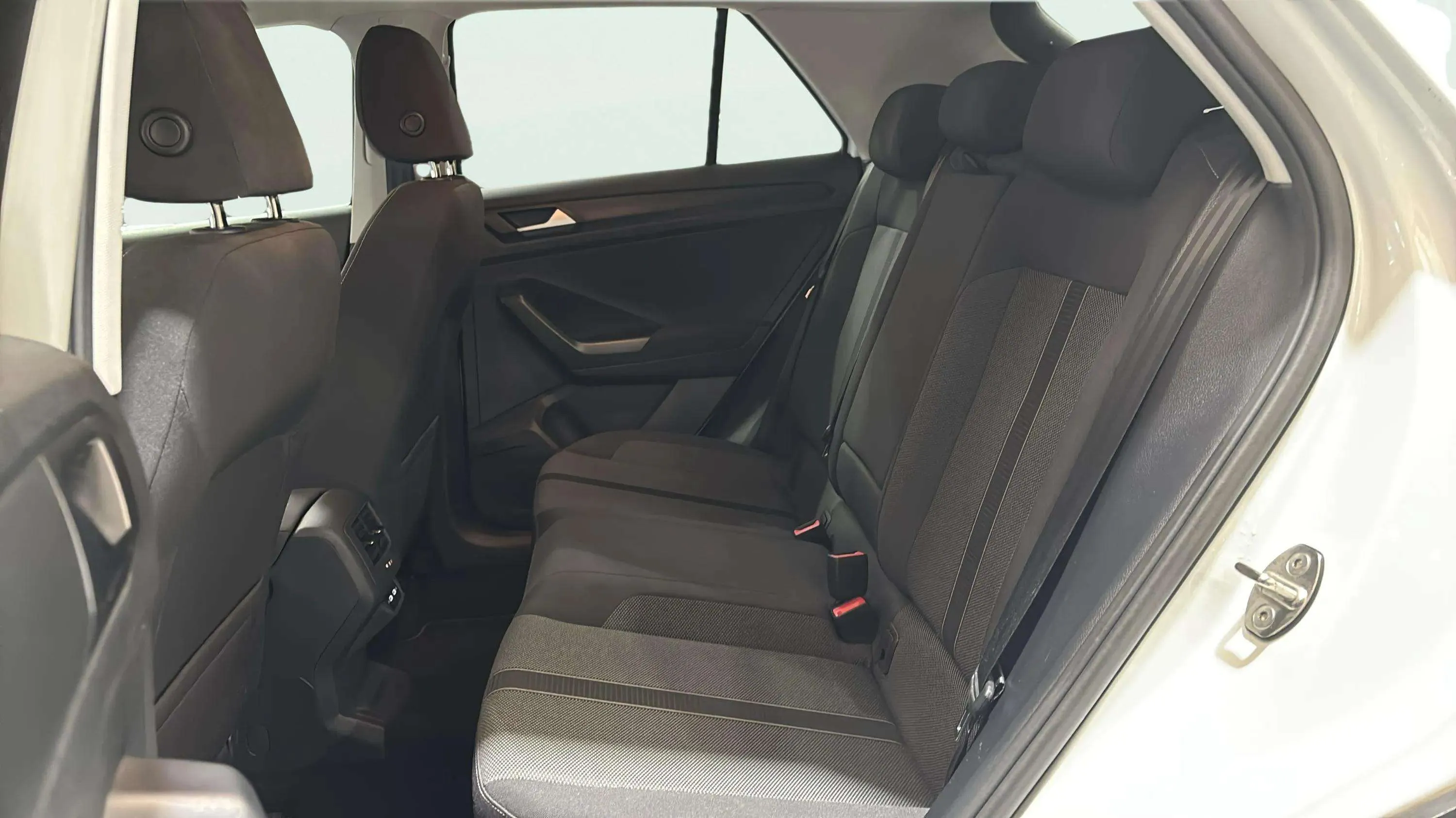 Volkswagen T-Roc Life 1.0 TSI - foto 19