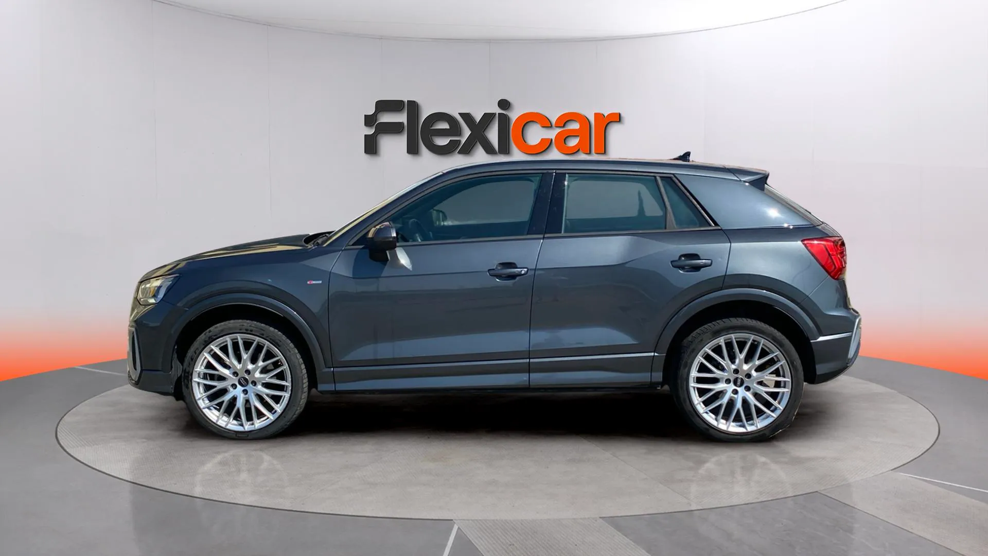Audi Q2 Adrenalin 35 TDI S tronic - foto 4