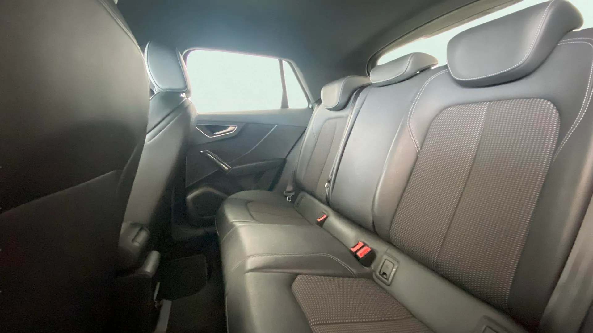 Audi Q2 Adrenalin 35 TDI S tronic - foto 12