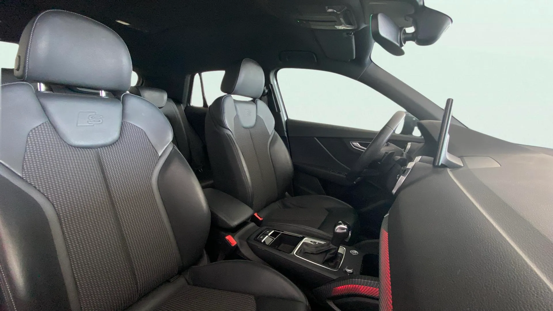 Audi Q2 Adrenalin 35 TDI S tronic - foto 11