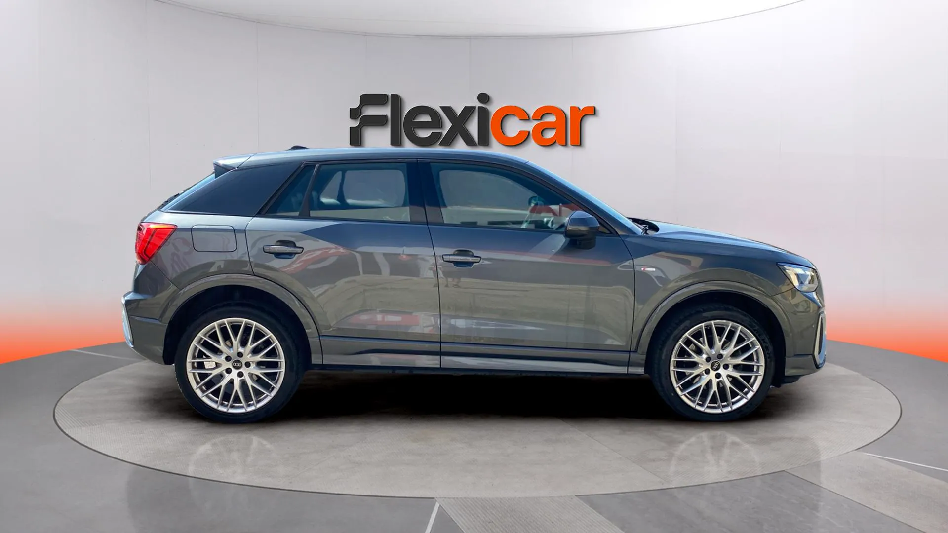 Audi Q2 Adrenalin 35 TDI S tronic - foto 8