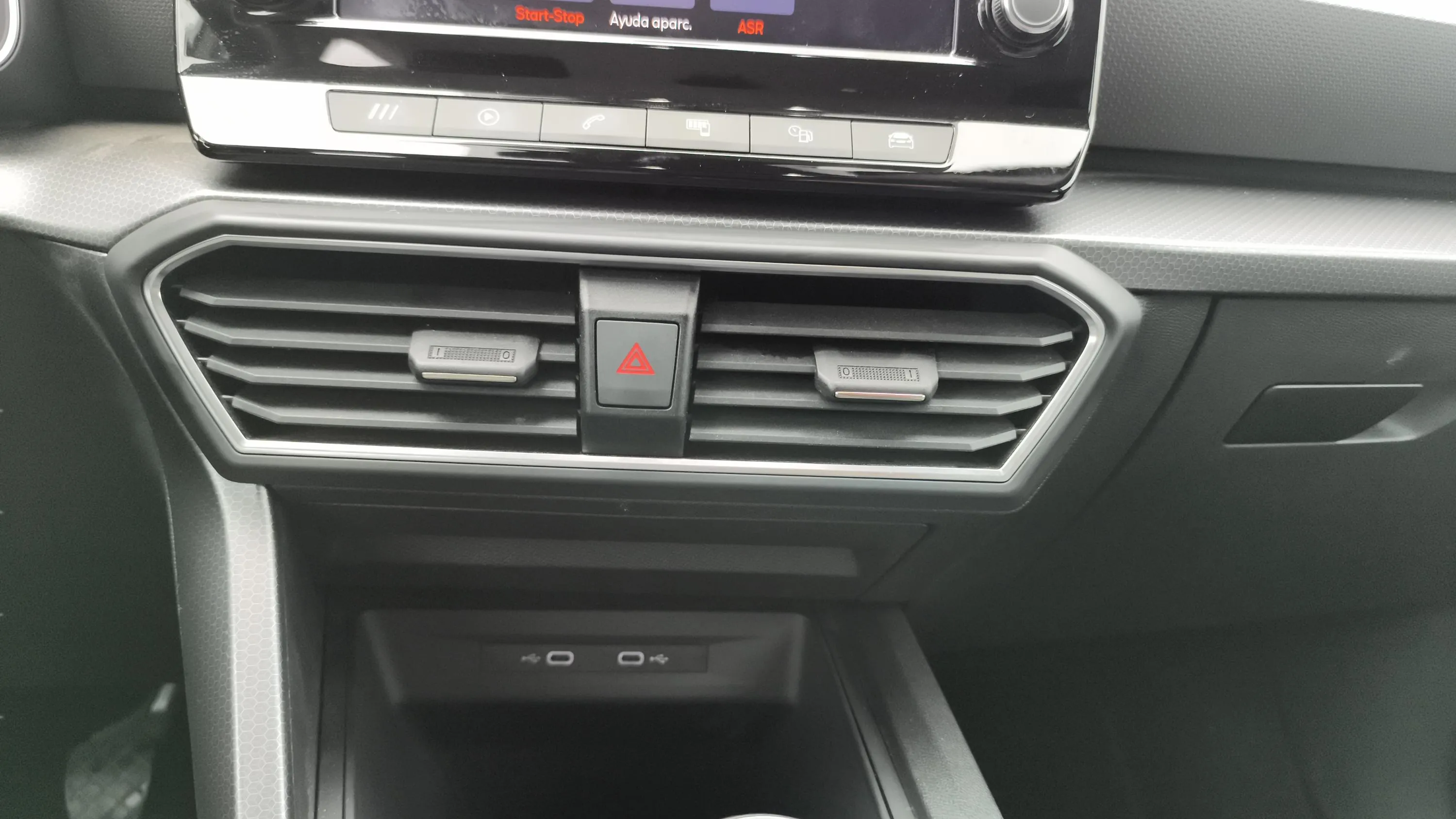 SEAT León 1.0 TSI Style 25 Aniversario - foto 17
