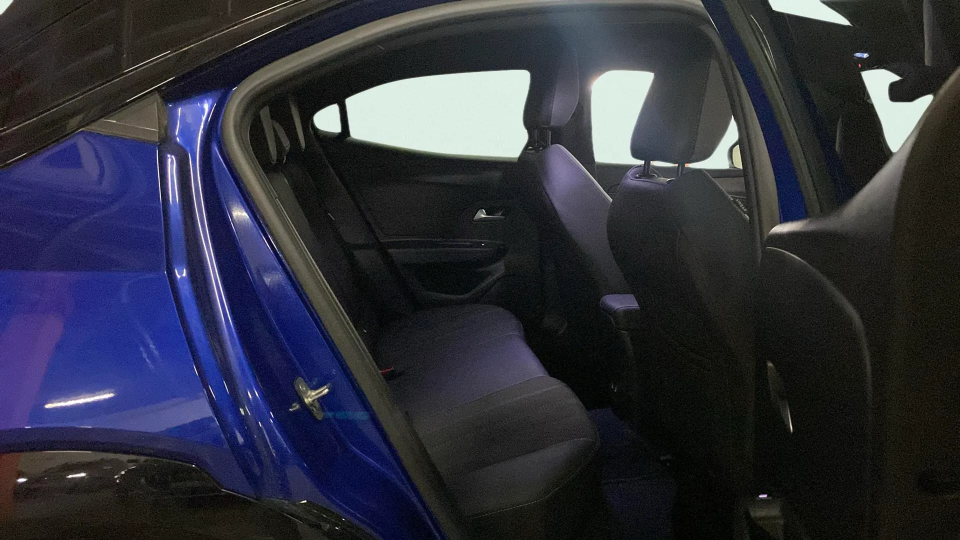 Opel Mokka 1.2 T GS - foto 29