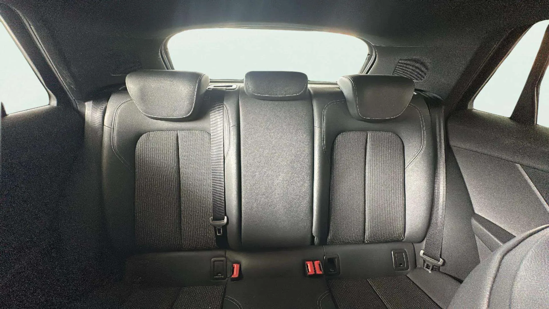 Audi Q2 Adrenalin 35 TDI S tronic - foto 17