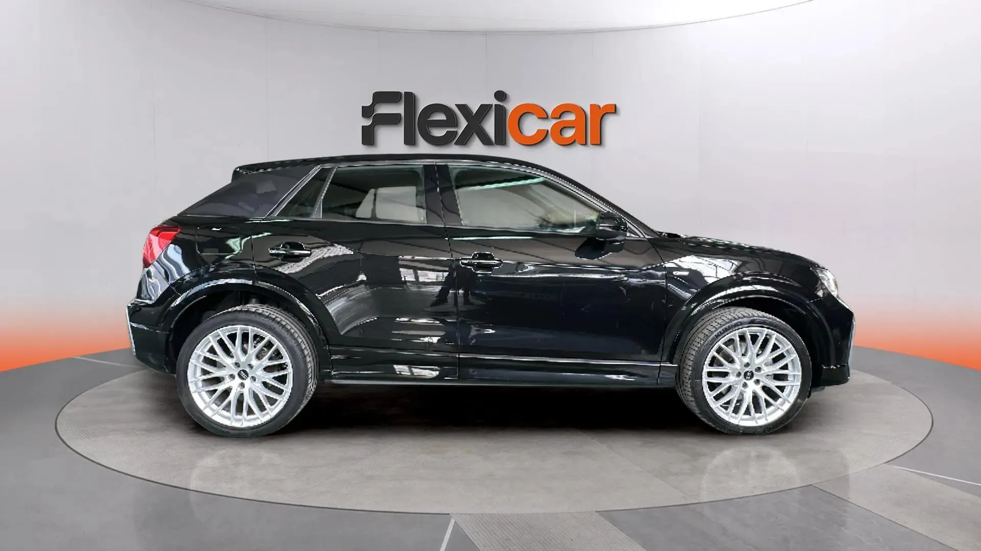 Audi Q2 Adrenalin 35 TDI S tronic - foto 6