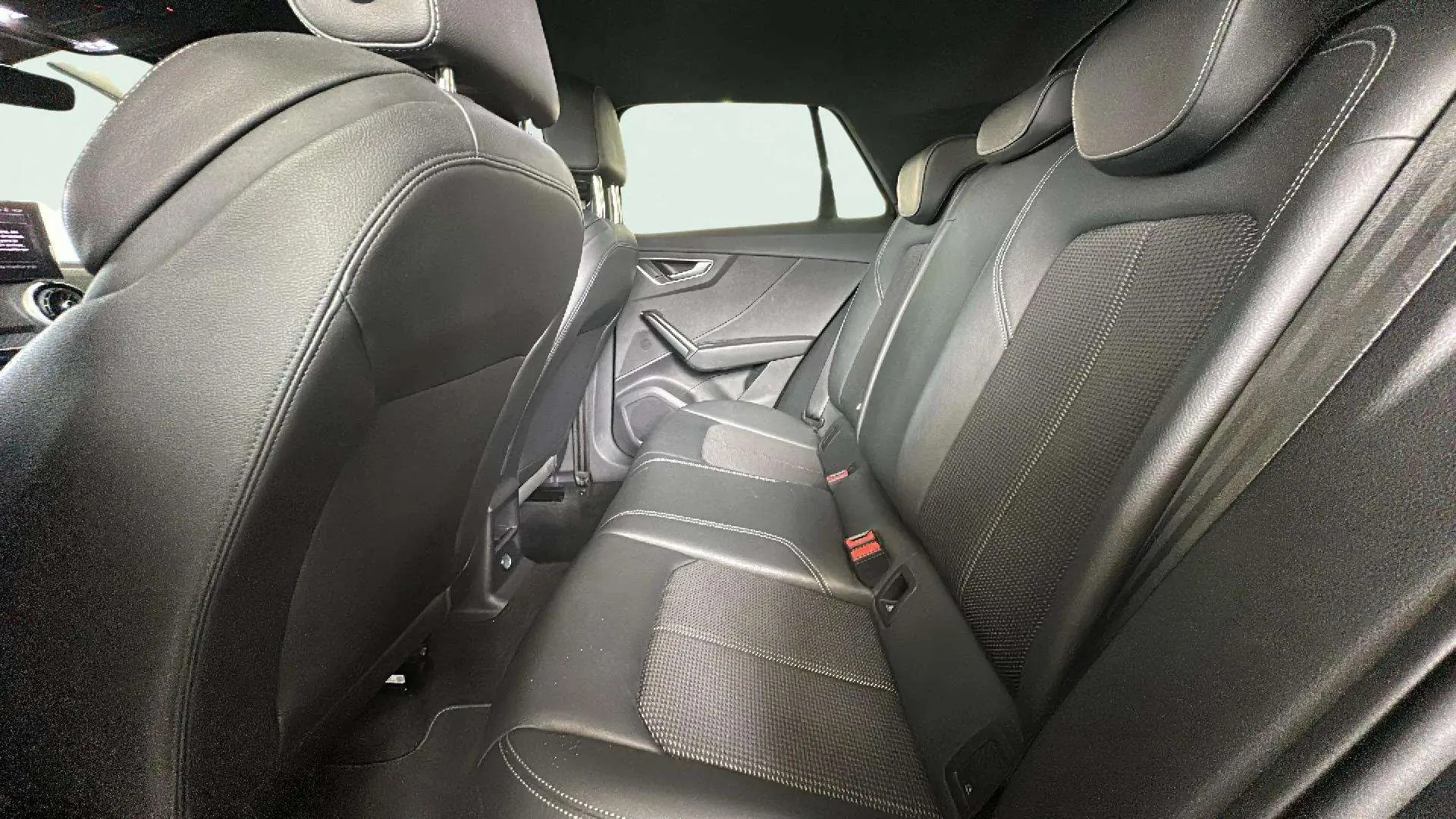 Audi Q2 Adrenalin 35 TDI S tronic - foto 14