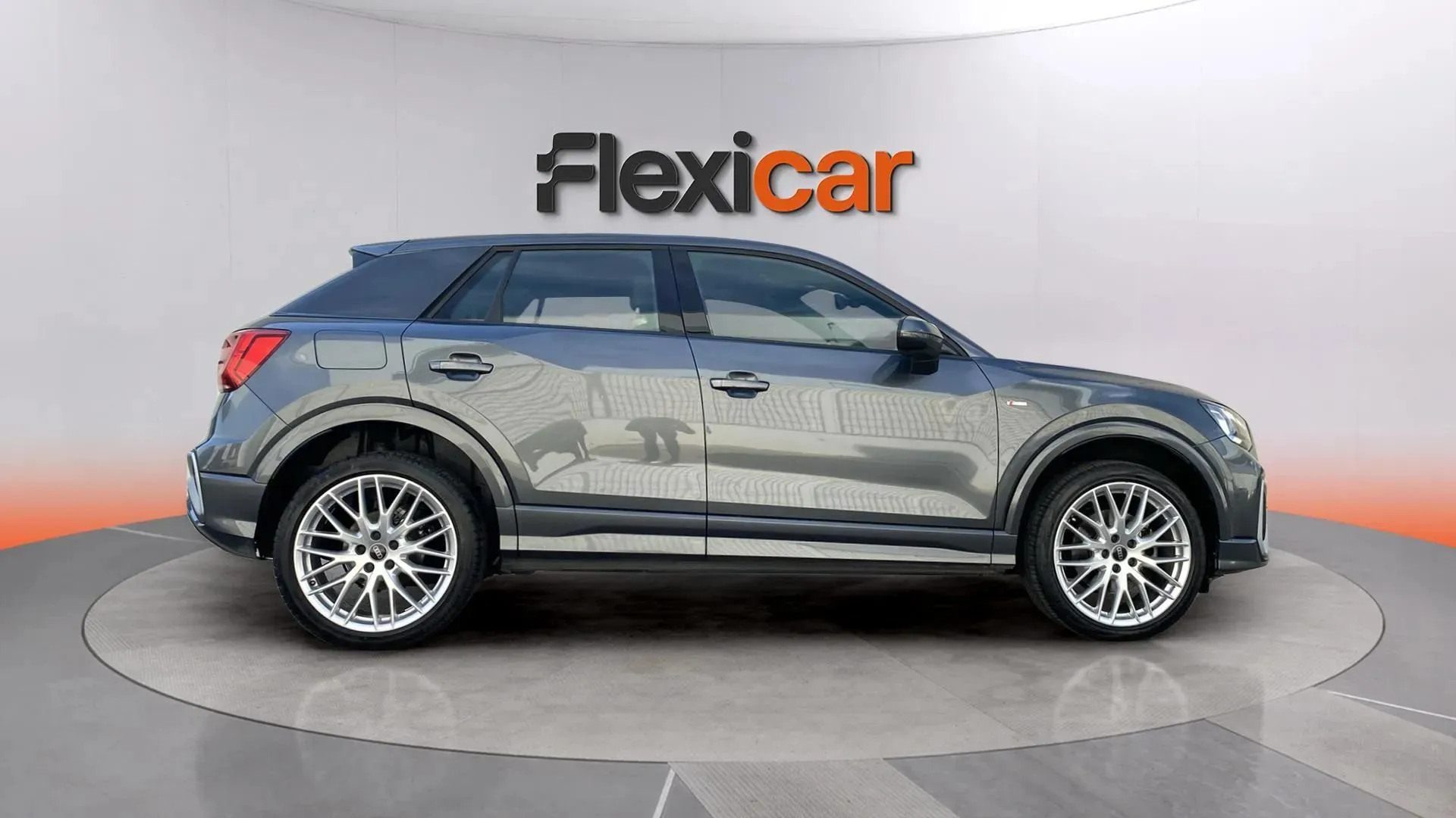 Audi Q2 Adrenalin 35 TDI S tronic - foto 8