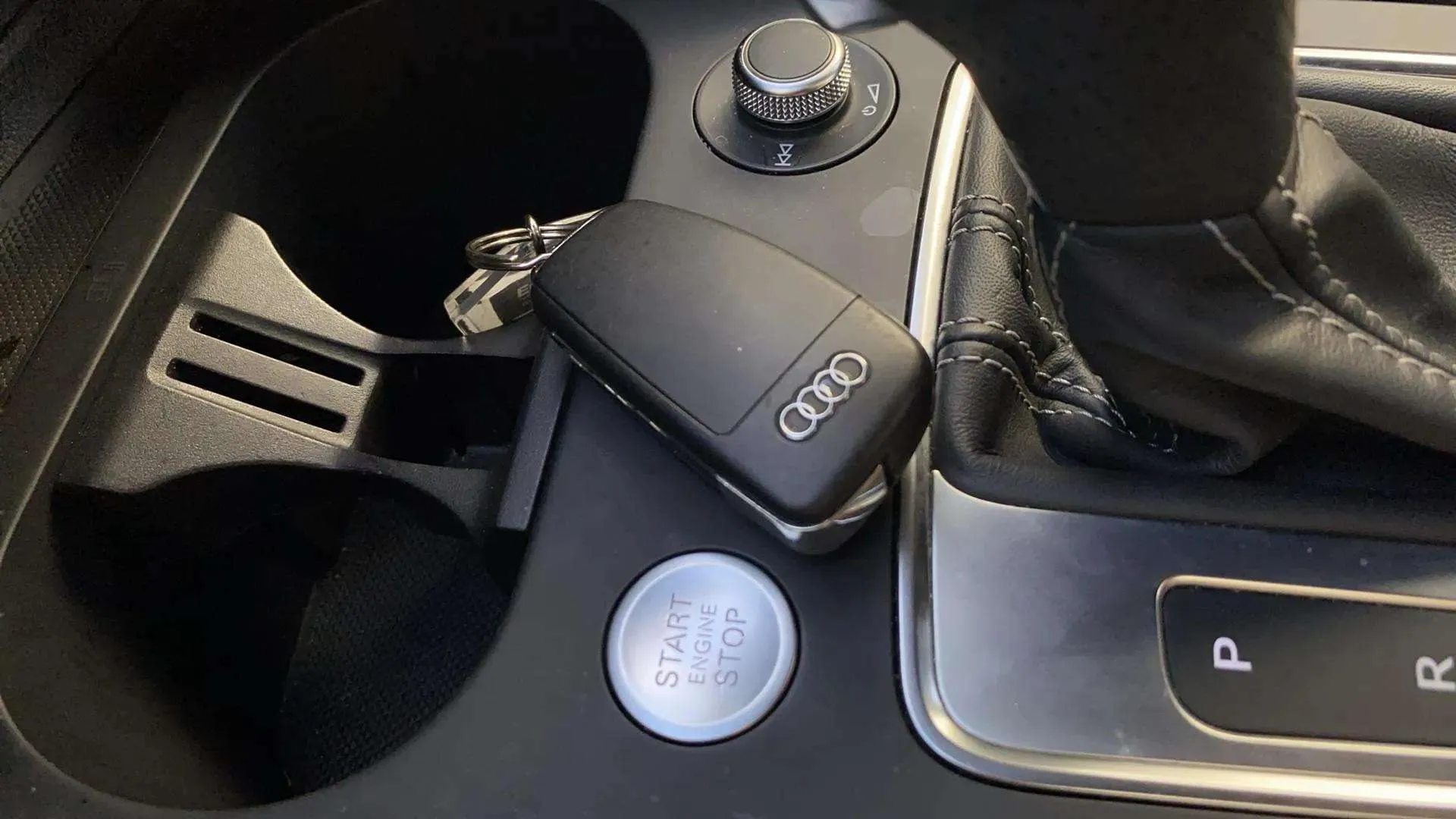 Audi Q2 Adrenalin 35 TDI S tronic - foto 16