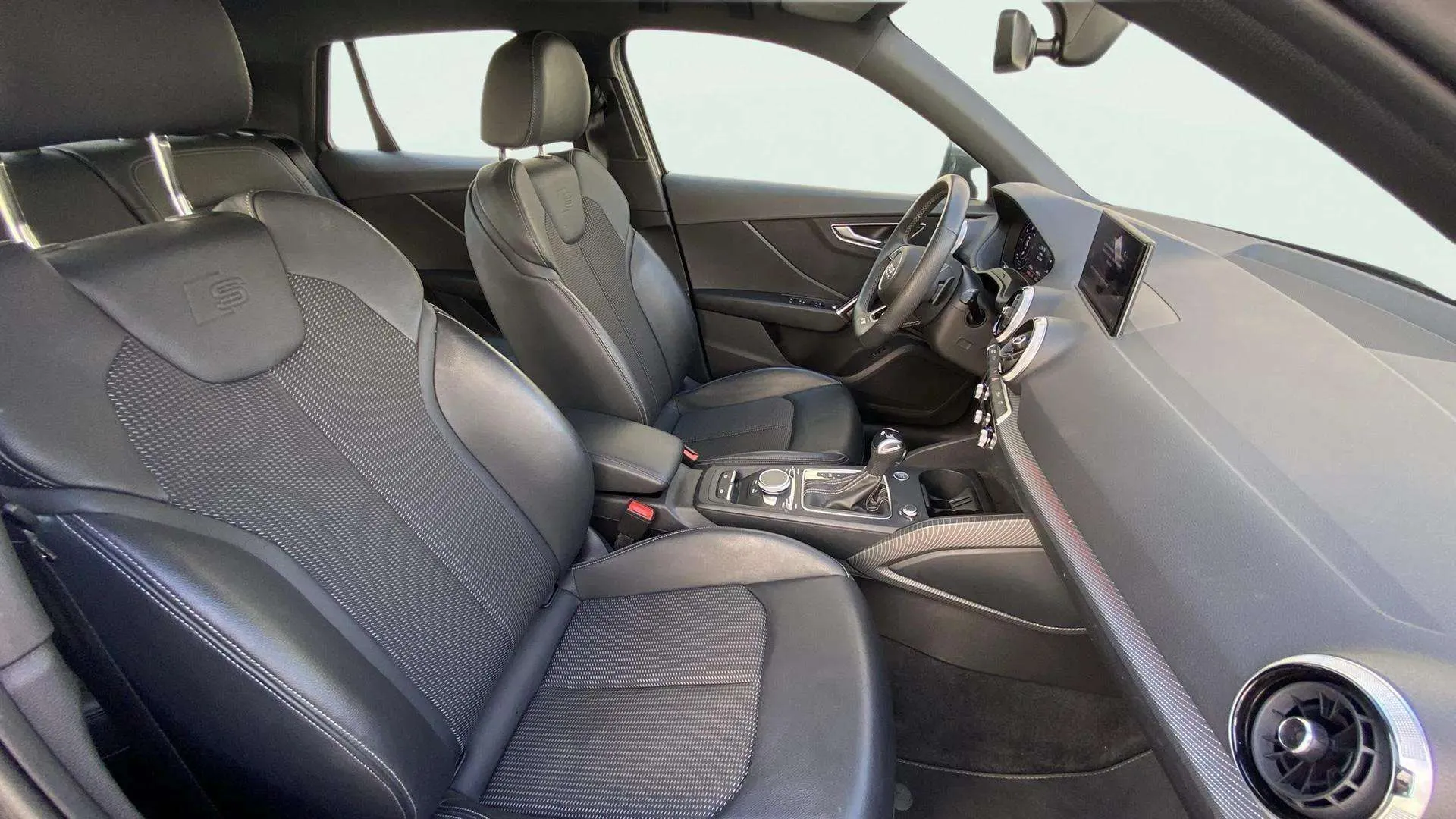 Audi Q2 Adrenalin 35 TDI S tronic - foto 13