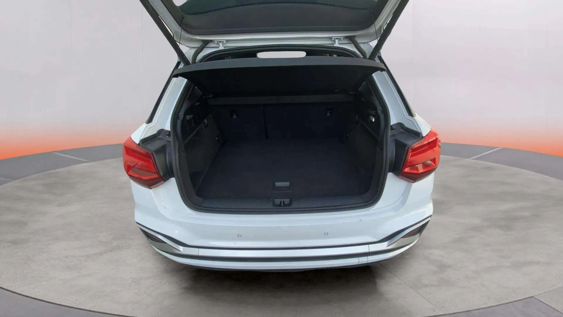 Audi Q2 Adrenalin 35 TDI S tronic - foto 9