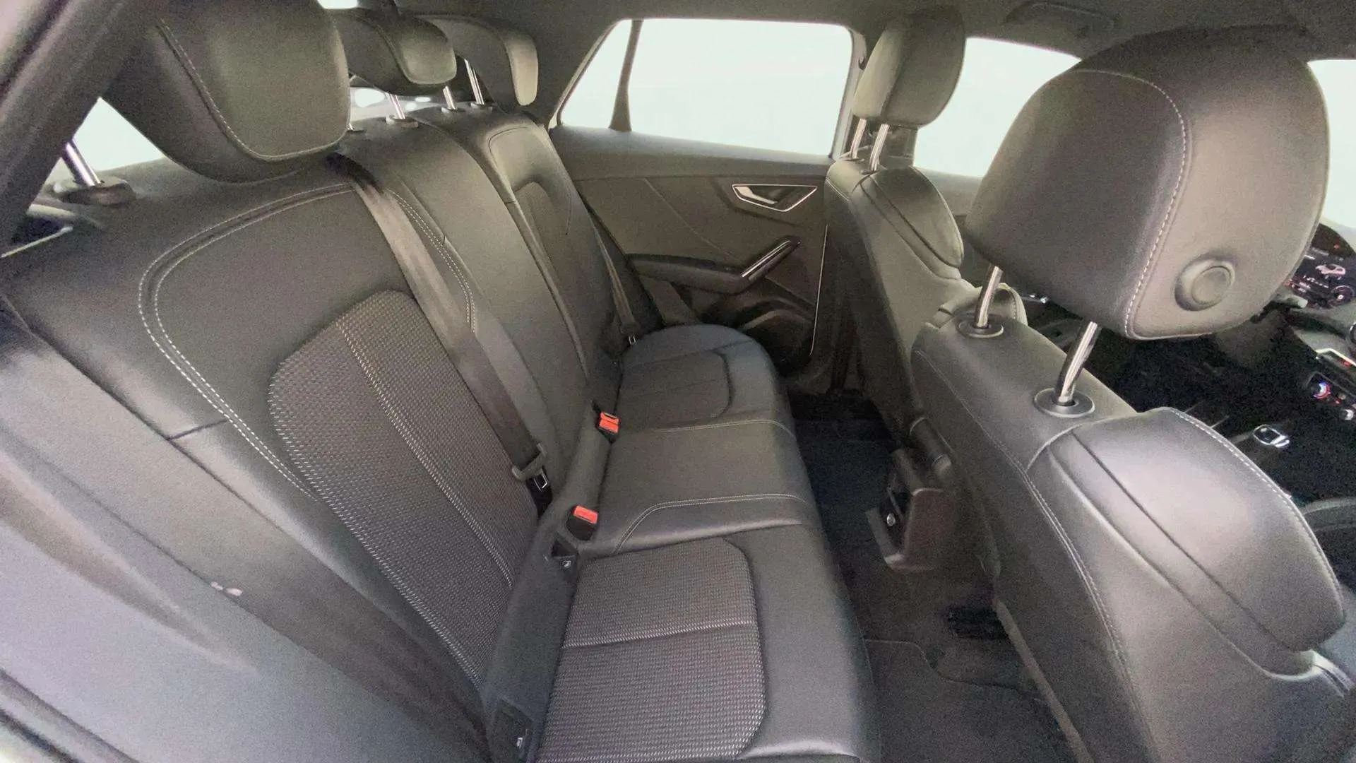 Audi Q2 Adrenalin 35 TDI S tronic - foto 15