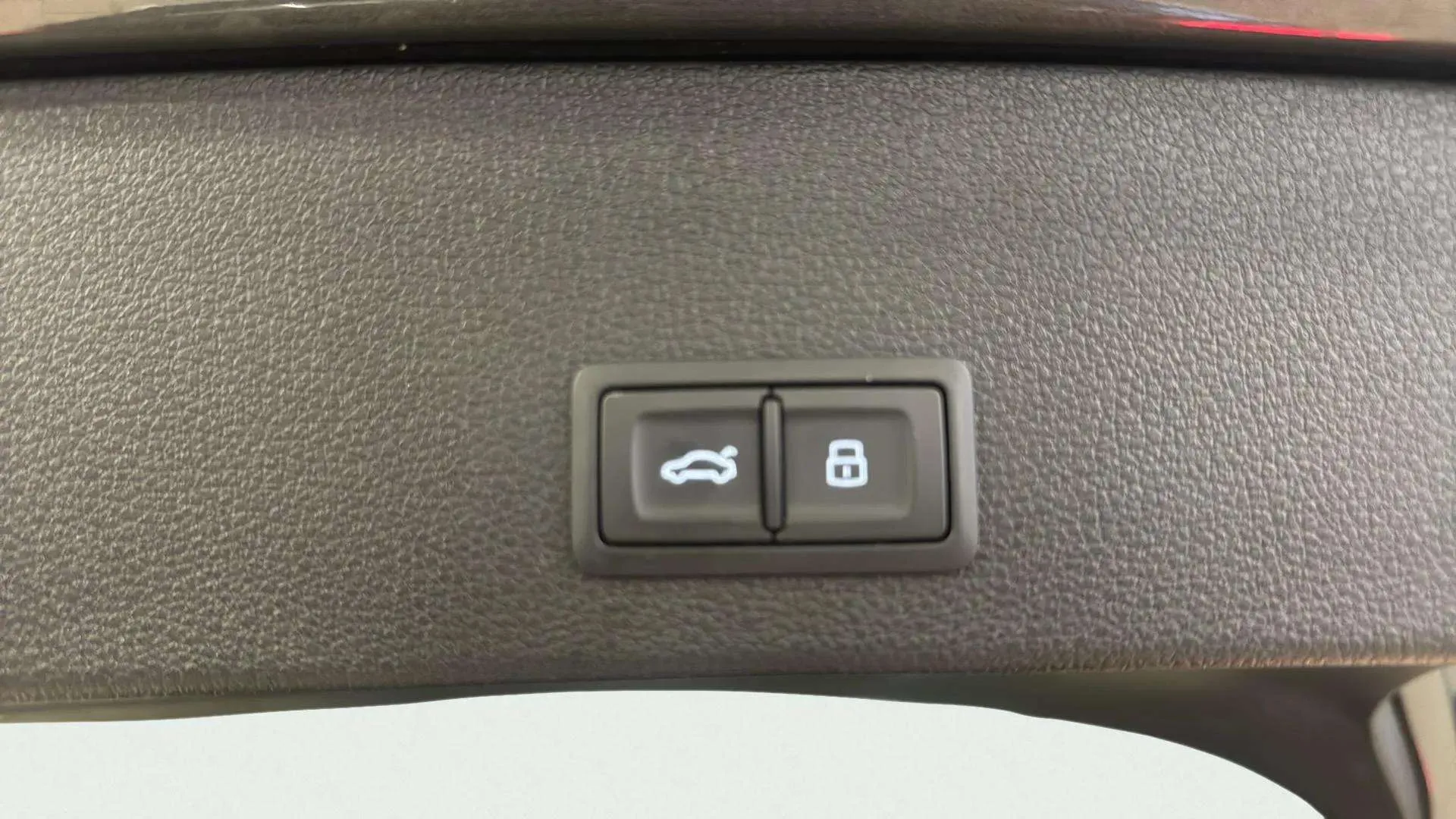 Audi Q2 Adrenalin 35 TDI S tronic - foto 11