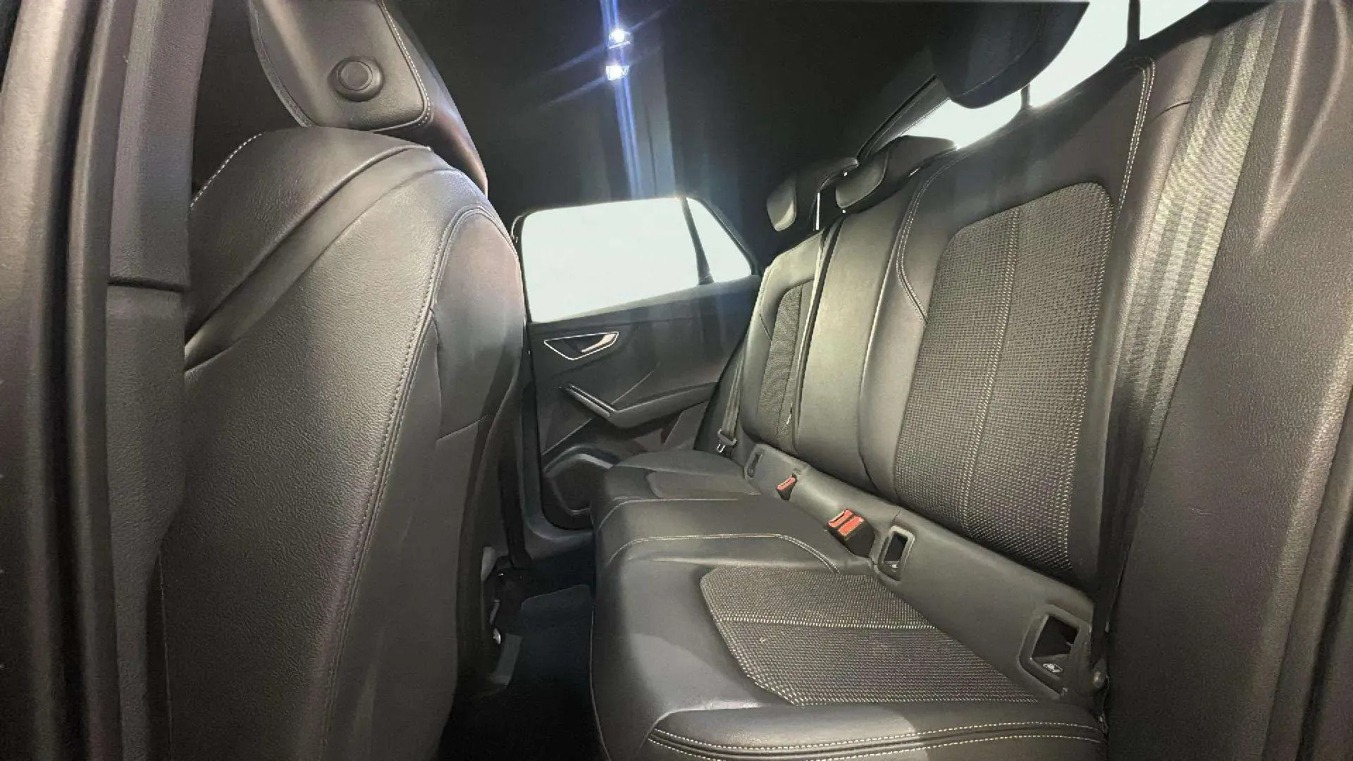 Audi Q2 Adrenalin 35 TDI S tronic - foto 18