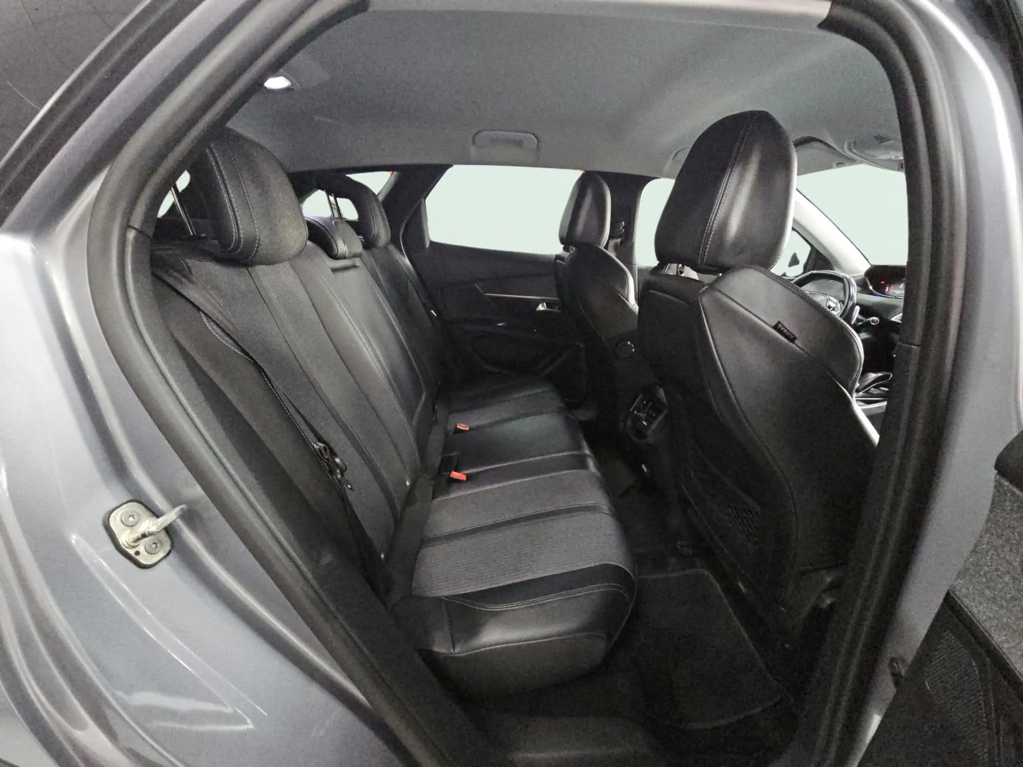 Peugeot 3008 1.2 PureTech Allure EAT8 - foto 9