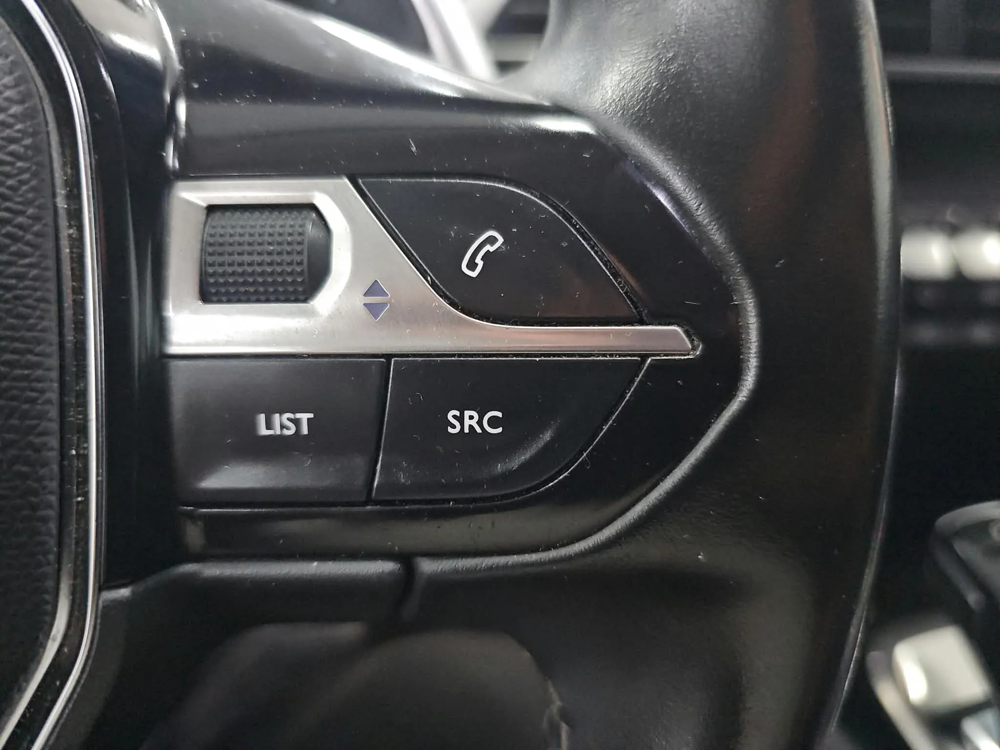 Peugeot 3008 1.2 PureTech Allure EAT8 - foto 16