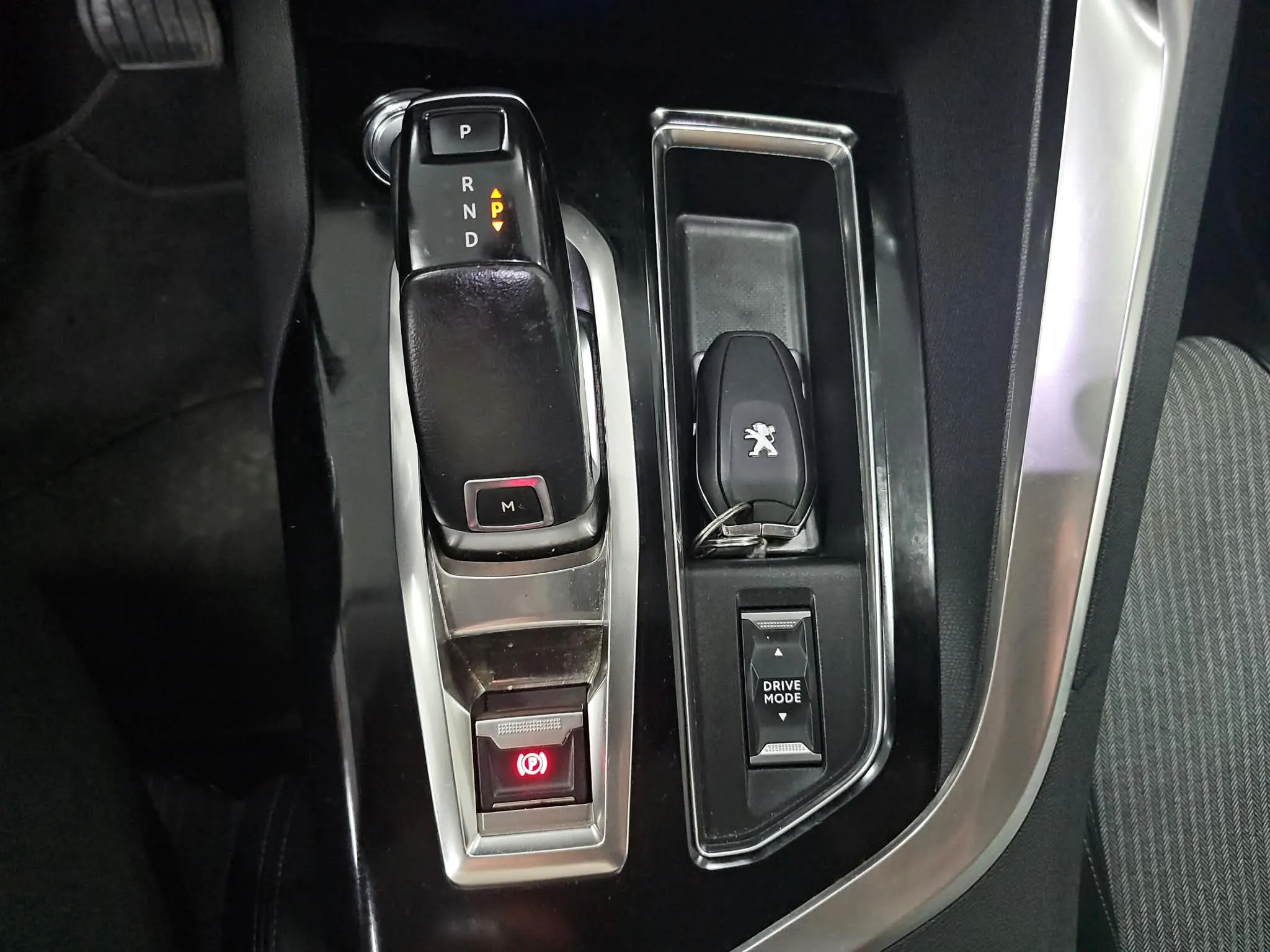 Peugeot 3008 1.2 PureTech Allure EAT8 - foto 19