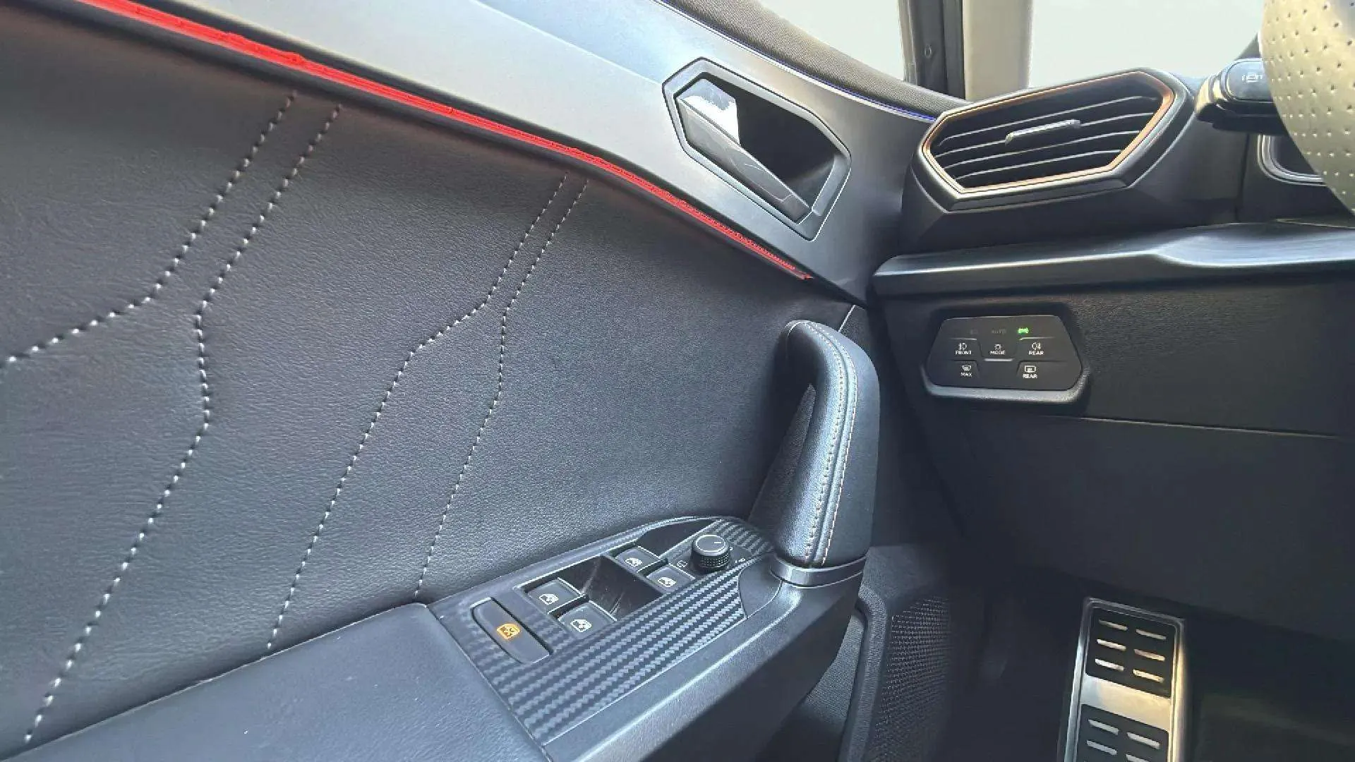 Cupra Formentor 1.5 TSI DSG - foto 14