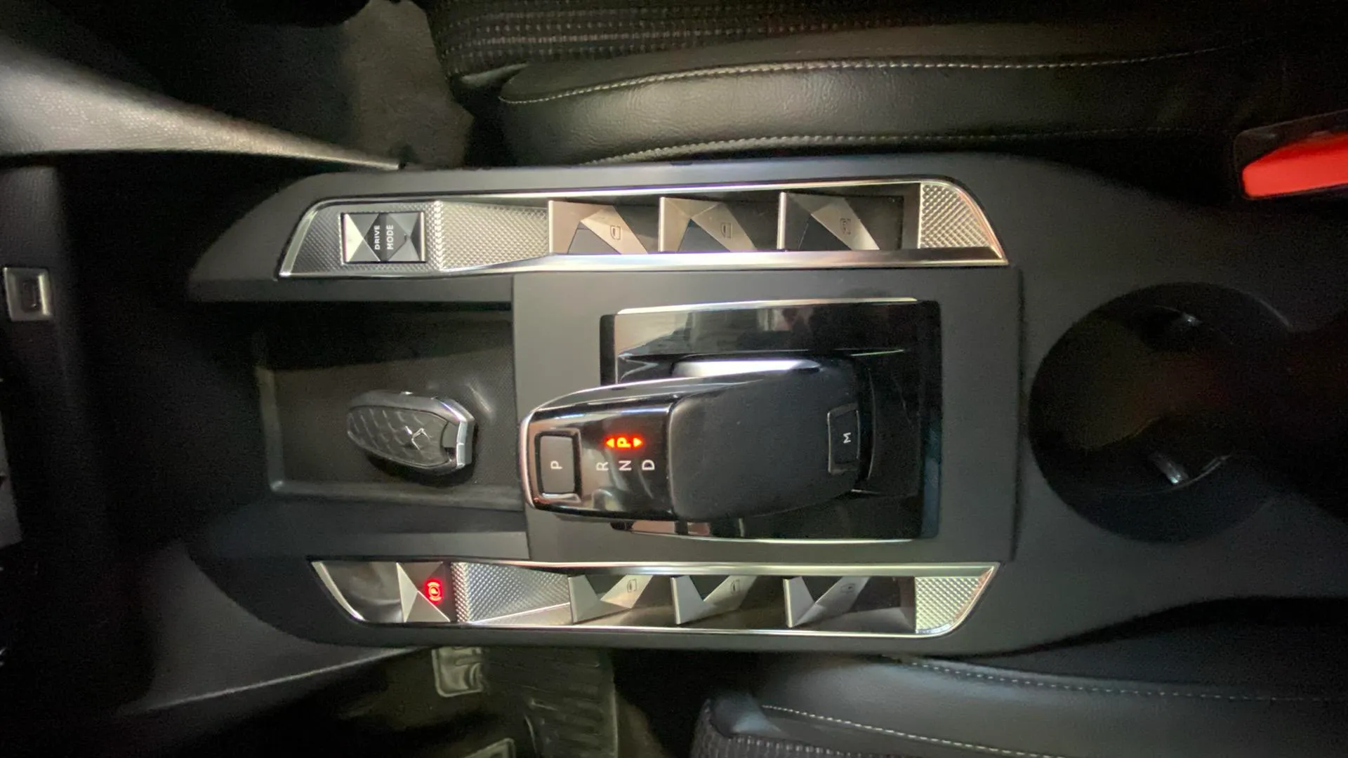 DS DS 3 Crossback PureTech Performance Line - foto 17