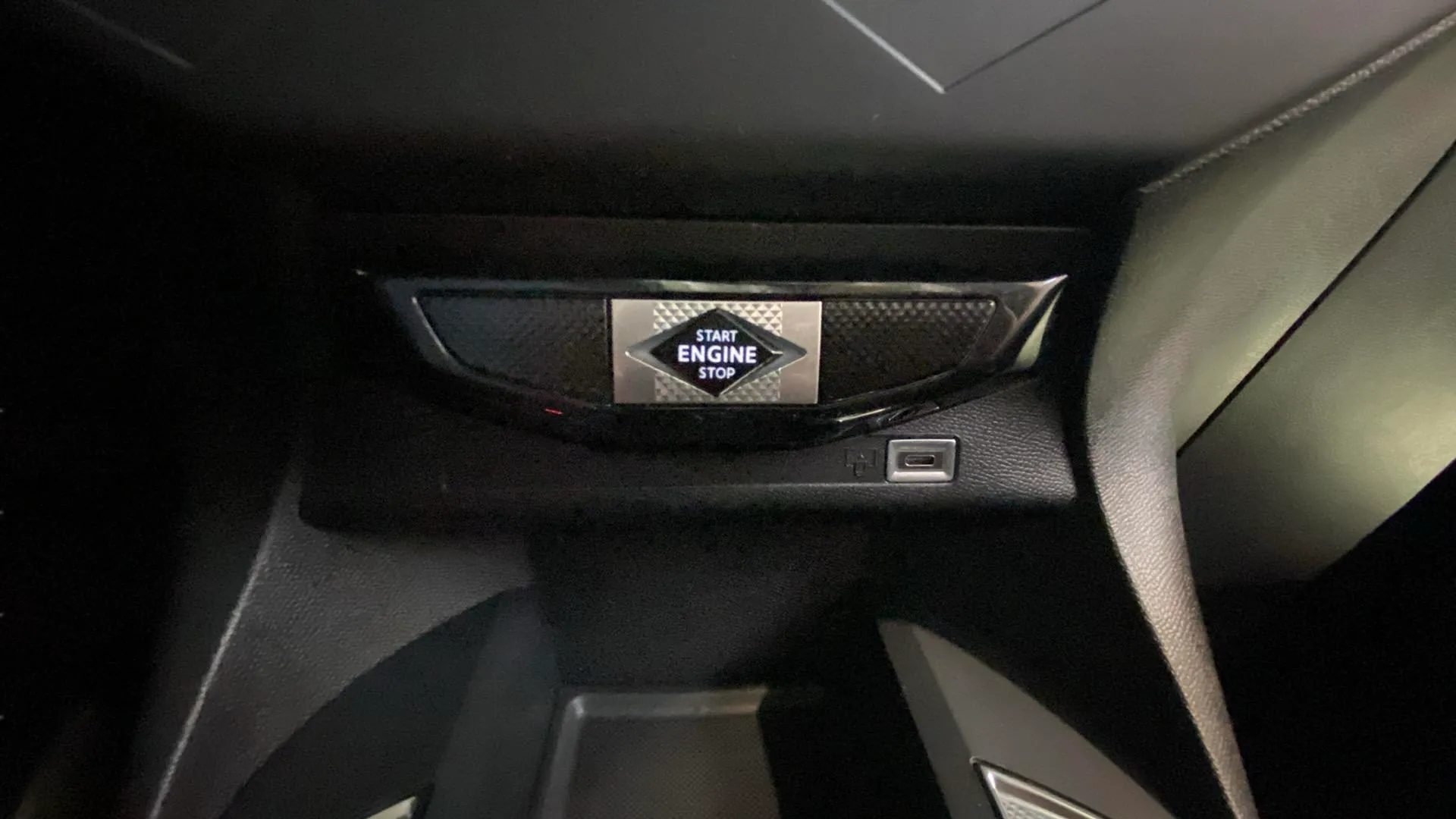DS DS 3 Crossback PureTech Performance Line - foto 18