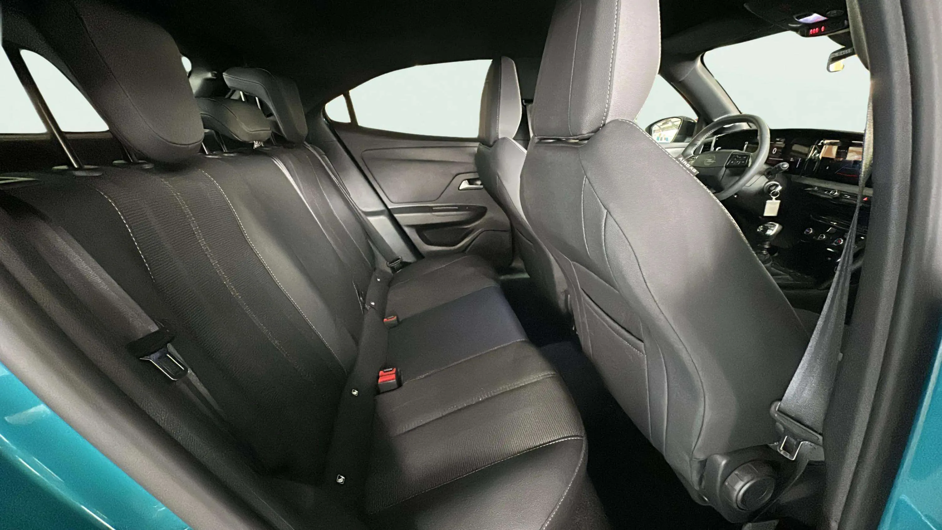 Opel Mokka 1.2 T GS - foto 22