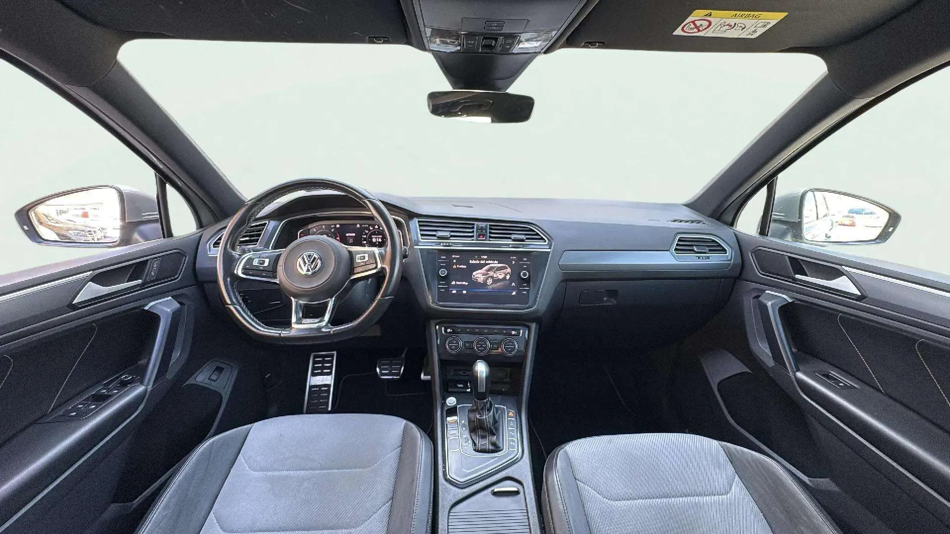Volkswagen Tiguan R-Line 2.0 TDI DSG - foto 7
