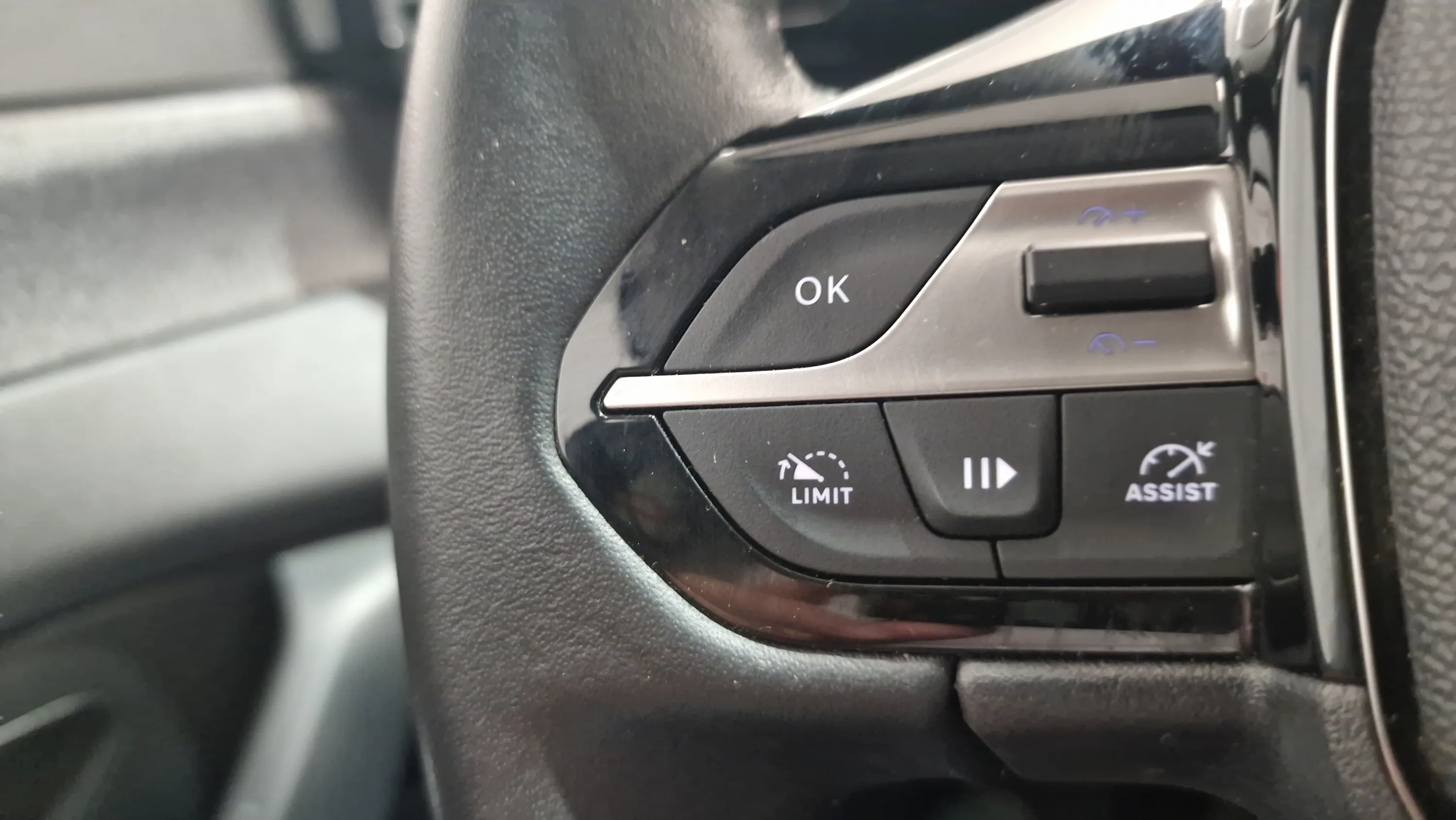 Peugeot 308 Allure PureTech 130 - foto 16