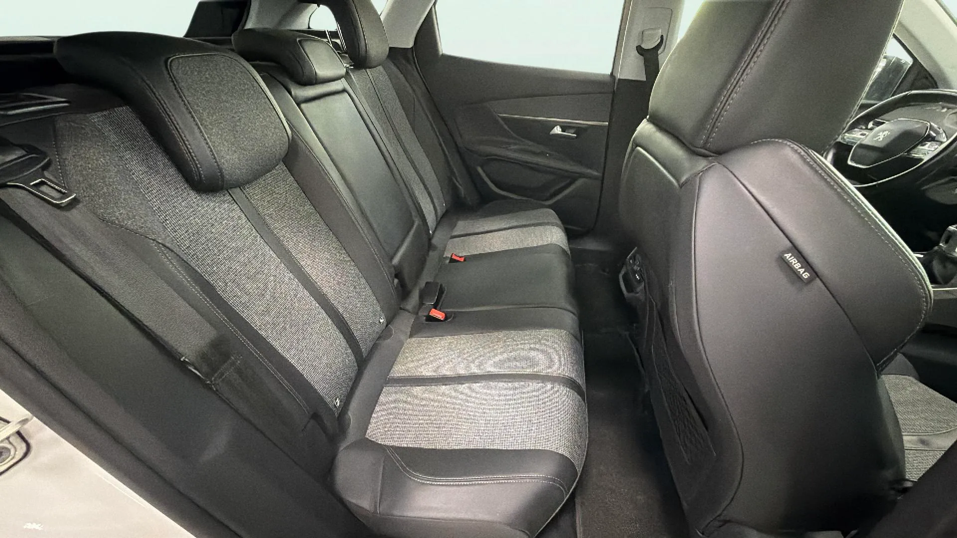 Peugeot 3008 1.2 PureTech Allure - foto 13