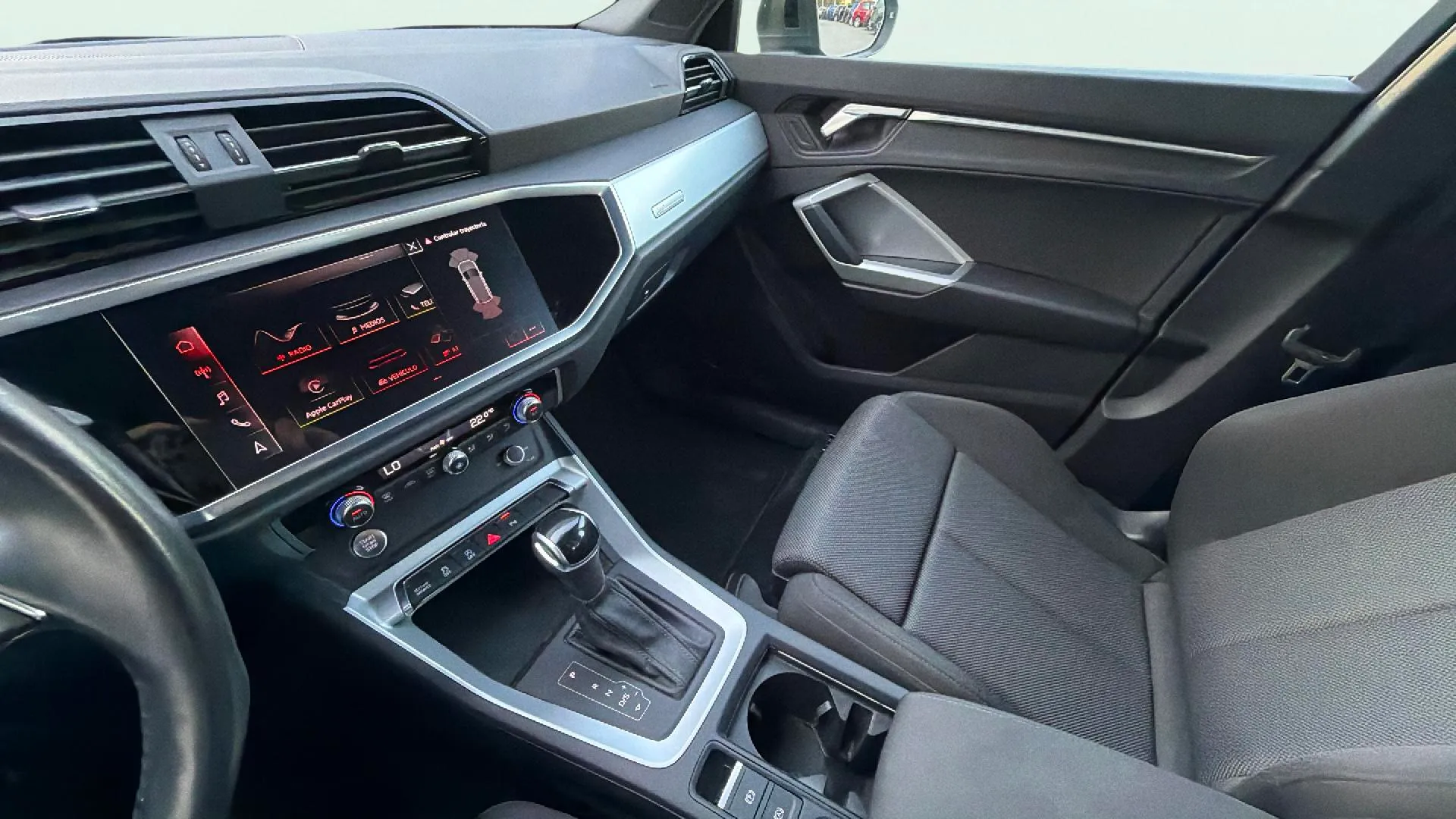 Audi Q3 40 TDI S tronic quattro S Line - foto 17