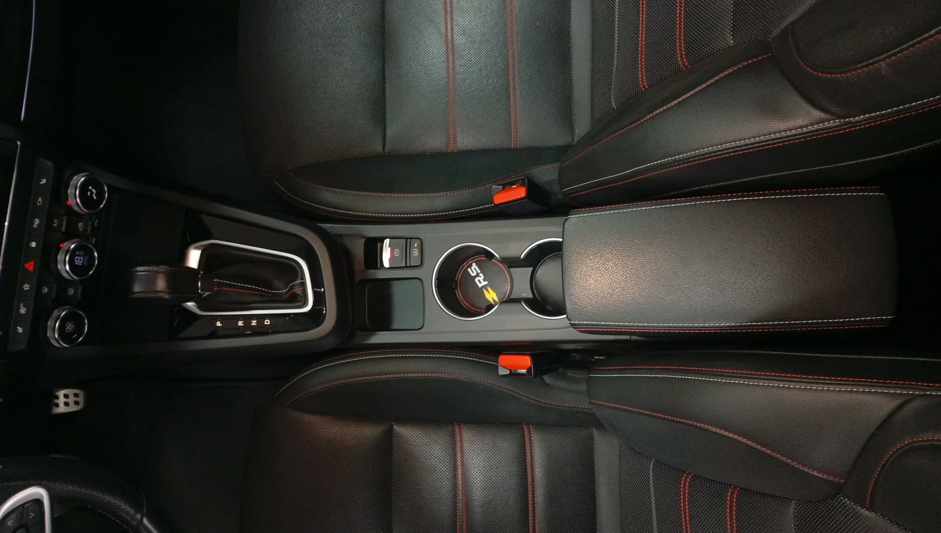 Renault Arkana RS Line TCe EDC mild hybrid - foto 23