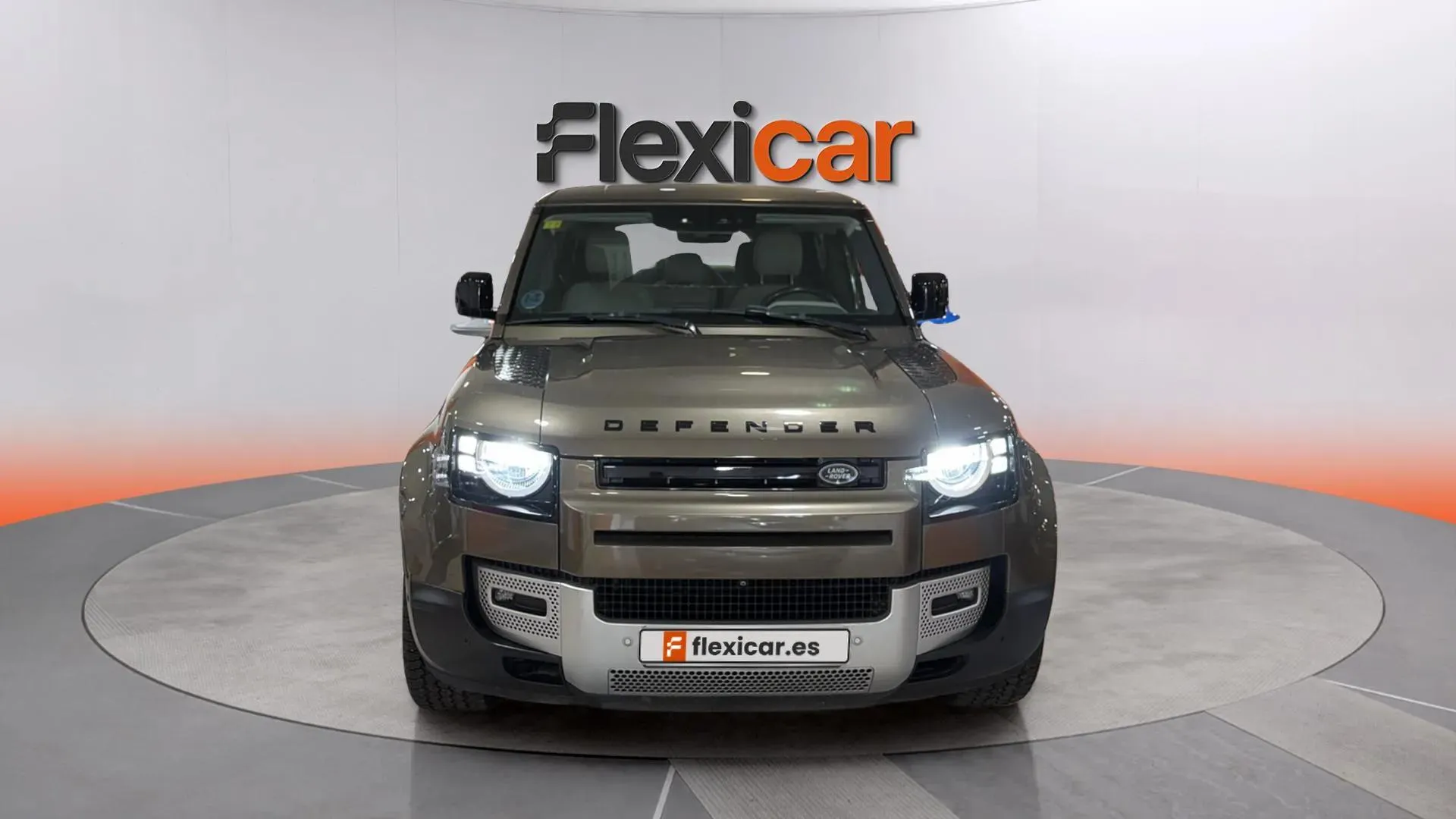 Land Rover Defender 2.0 D240 SD4 4WD - foto 2
