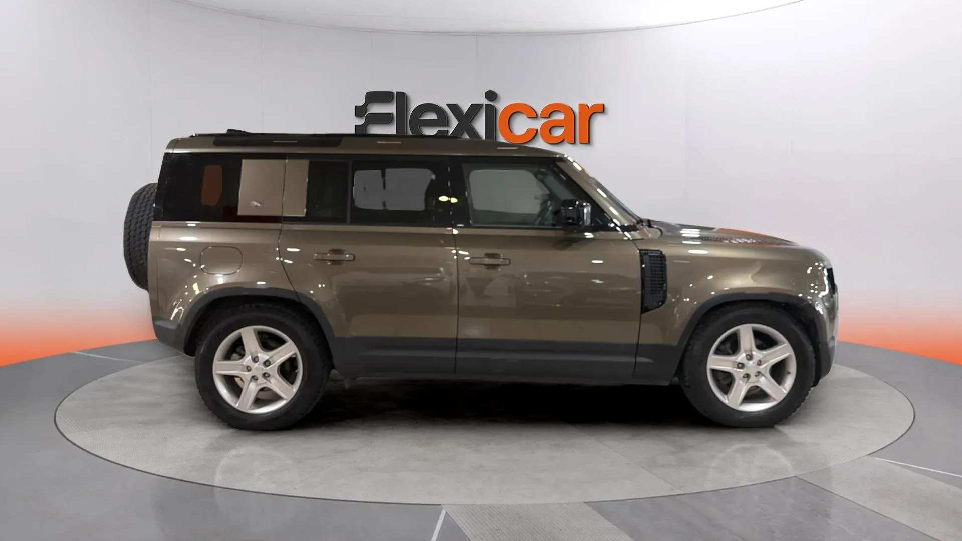 Land Rover Defender 2.0 D240 SD4 4WD - foto 3