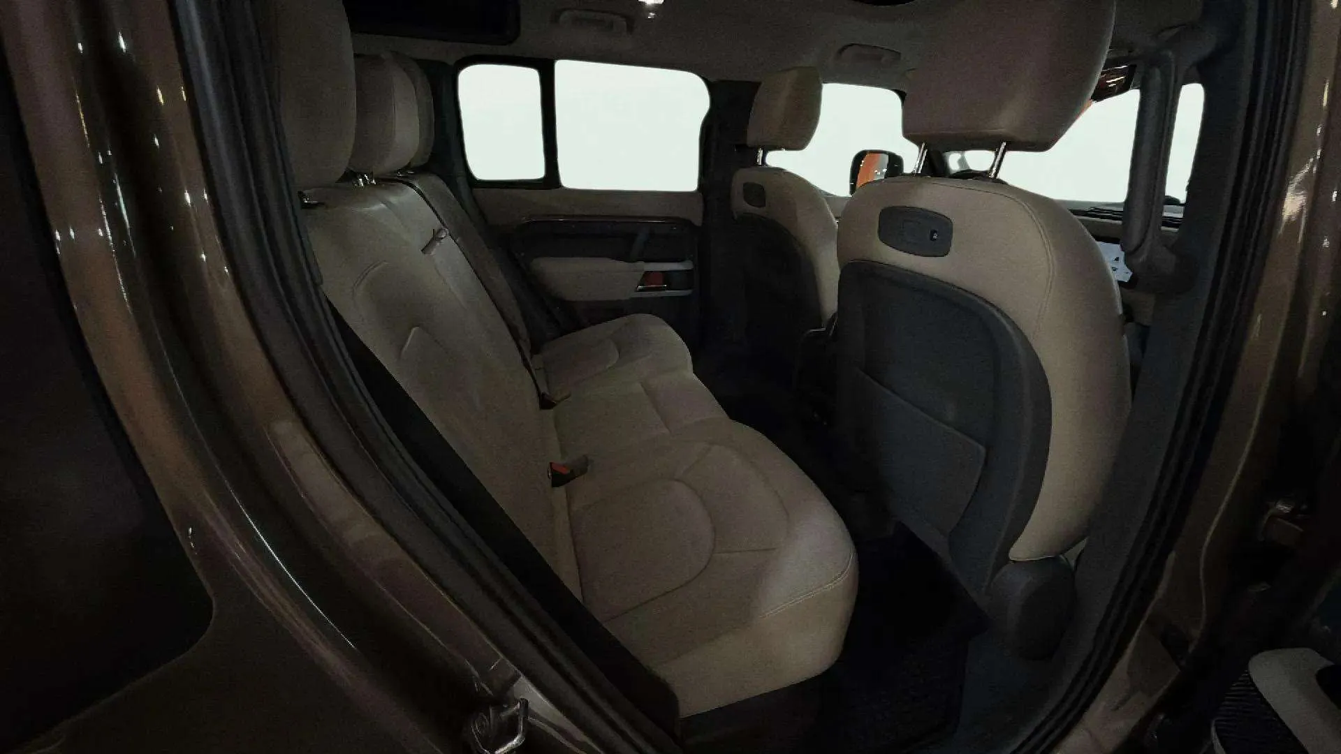 Land Rover Defender 2.0 D240 SD4 4WD - foto 13