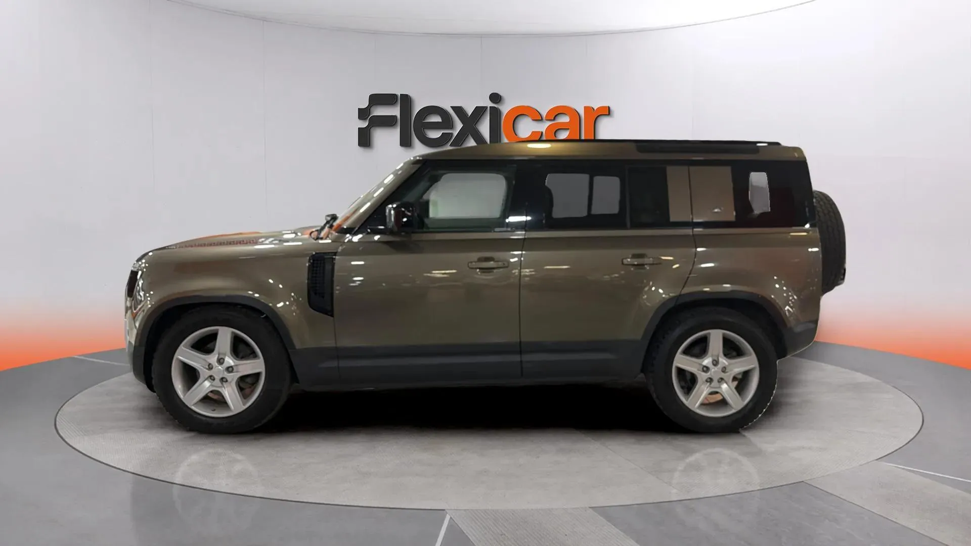 Land Rover Defender 2.0 D240 SD4 4WD - foto 4