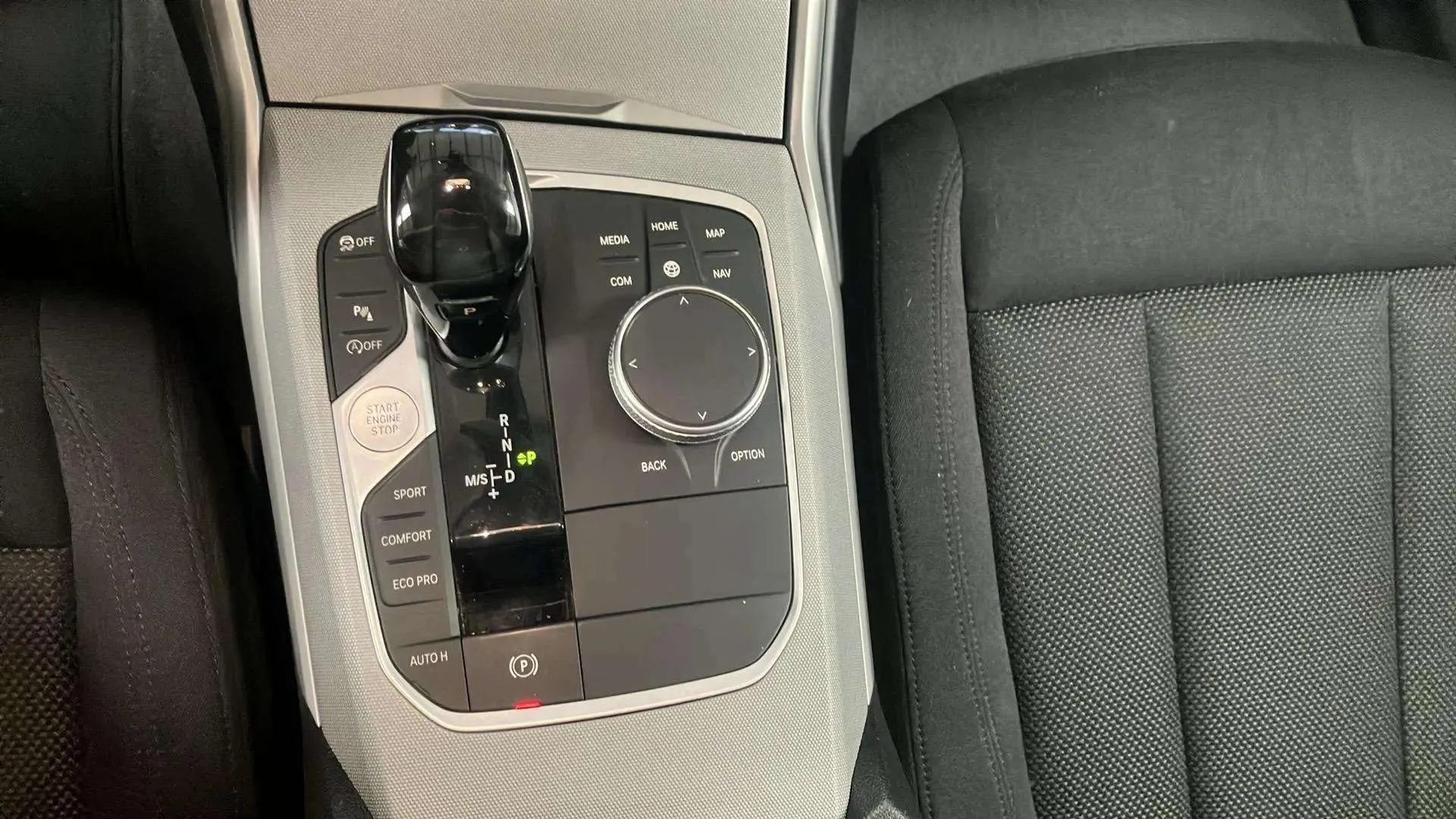 BMW Serie 3 318d Touring - foto 19