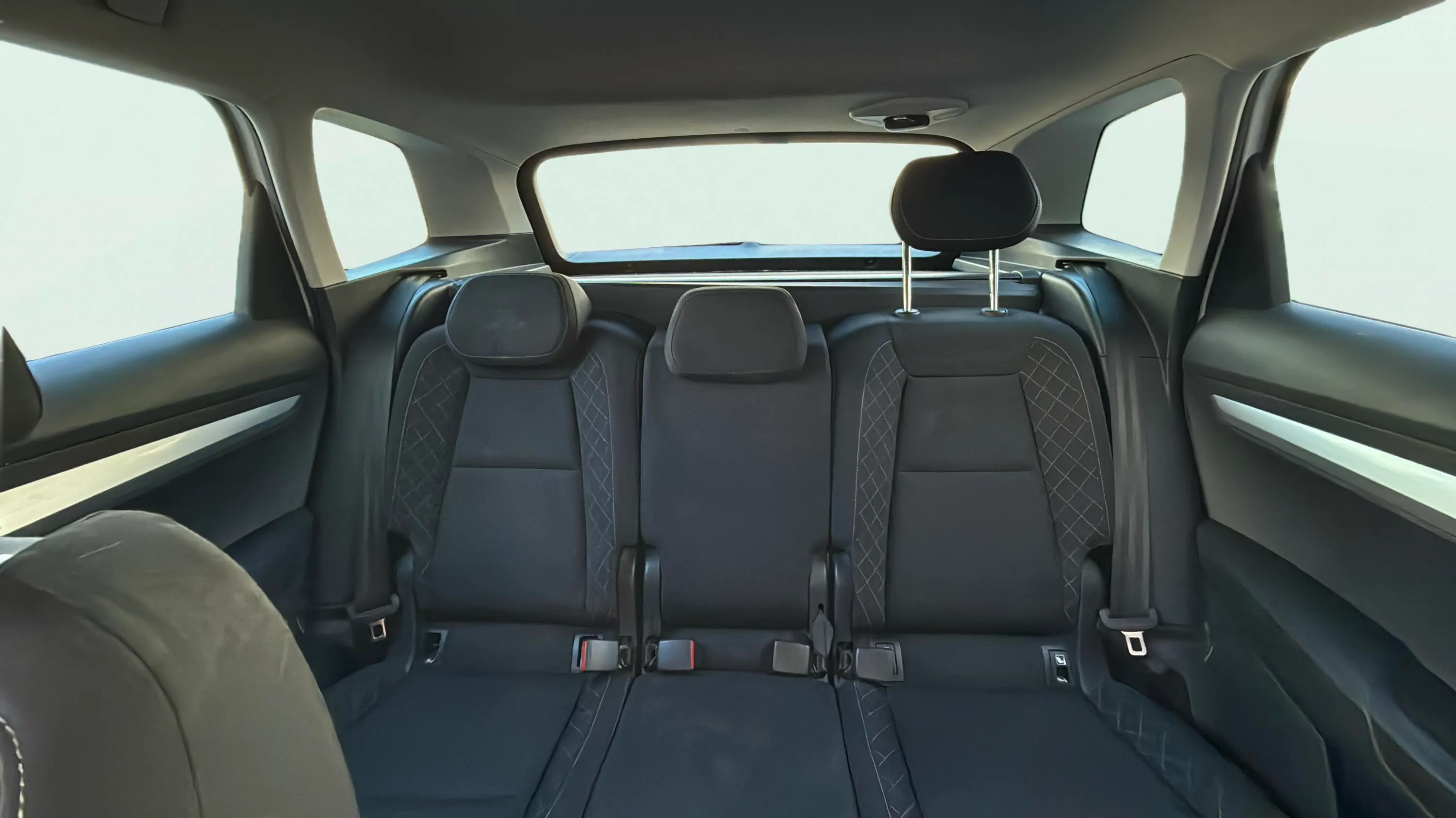 Škoda Karoq 1.6 TDI Ambition - foto 28