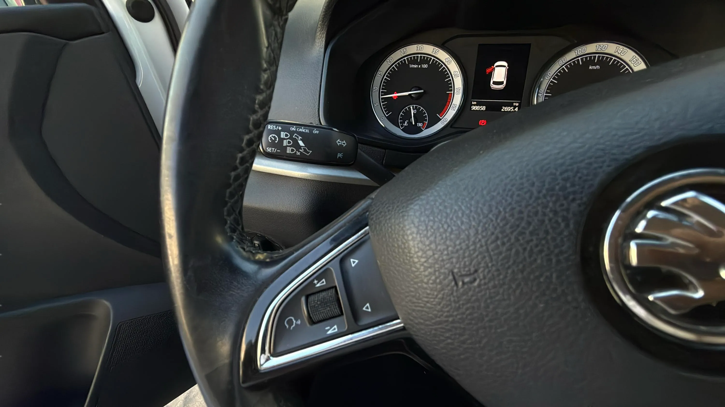 Škoda Karoq 1.6 TDI Ambition - foto 13