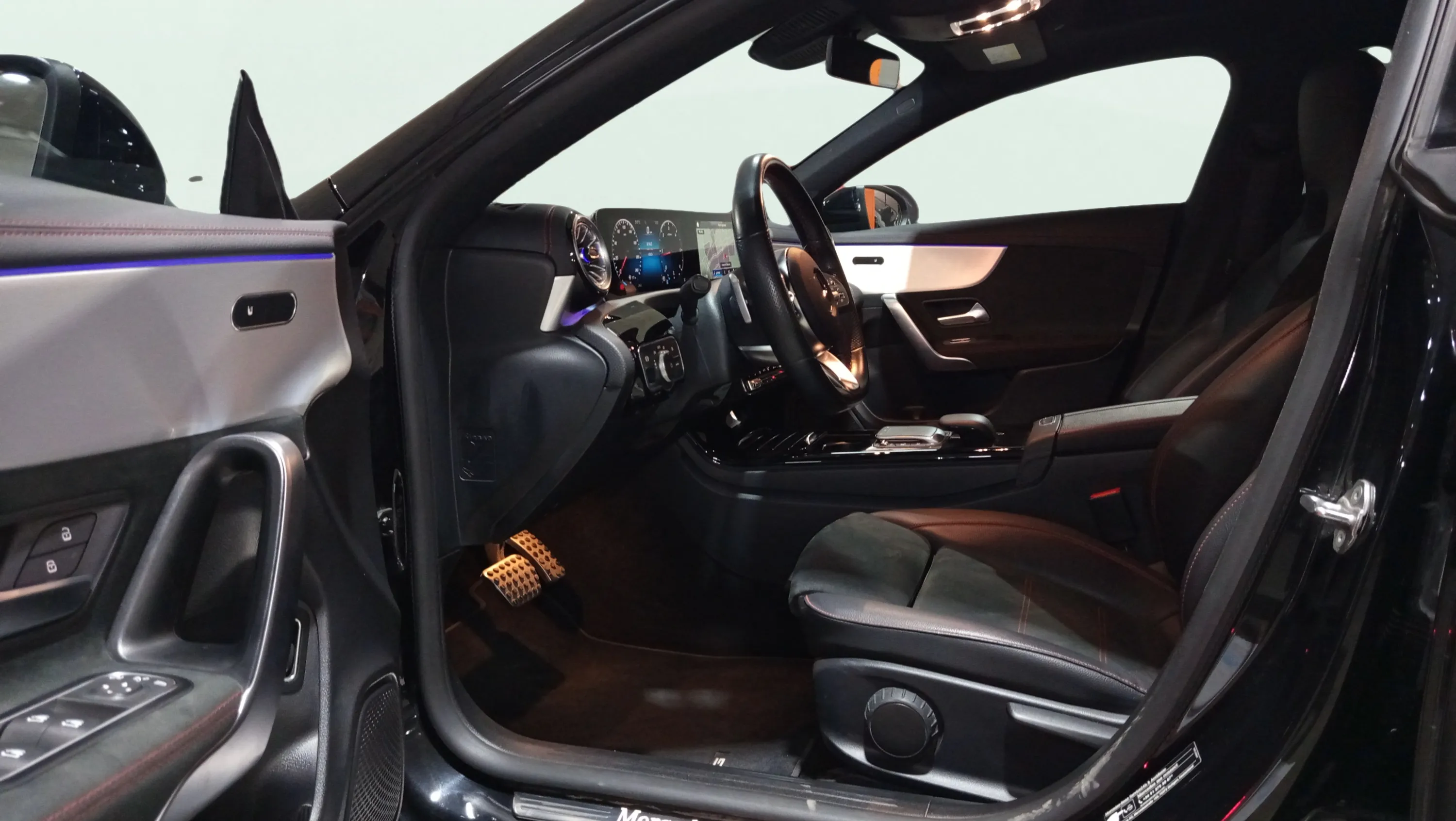 Mercedes-Benz CLA 200 D DCT - foto 13