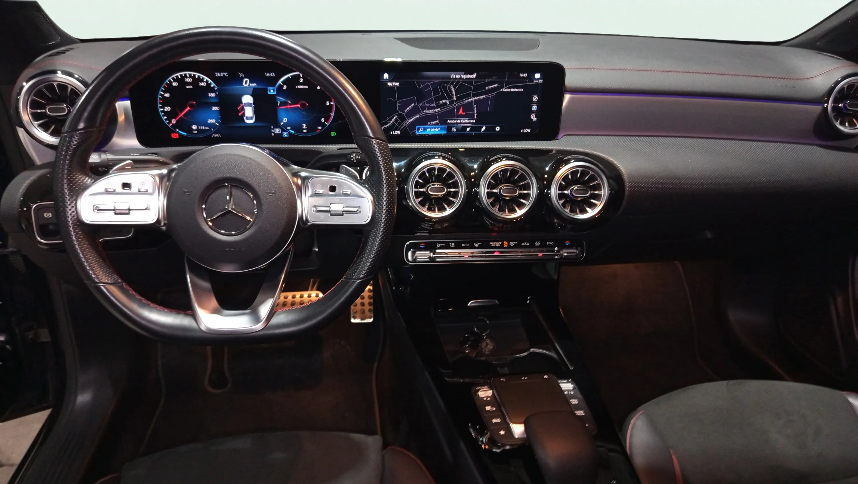 Mercedes-Benz CLA 200 D DCT - foto 29
