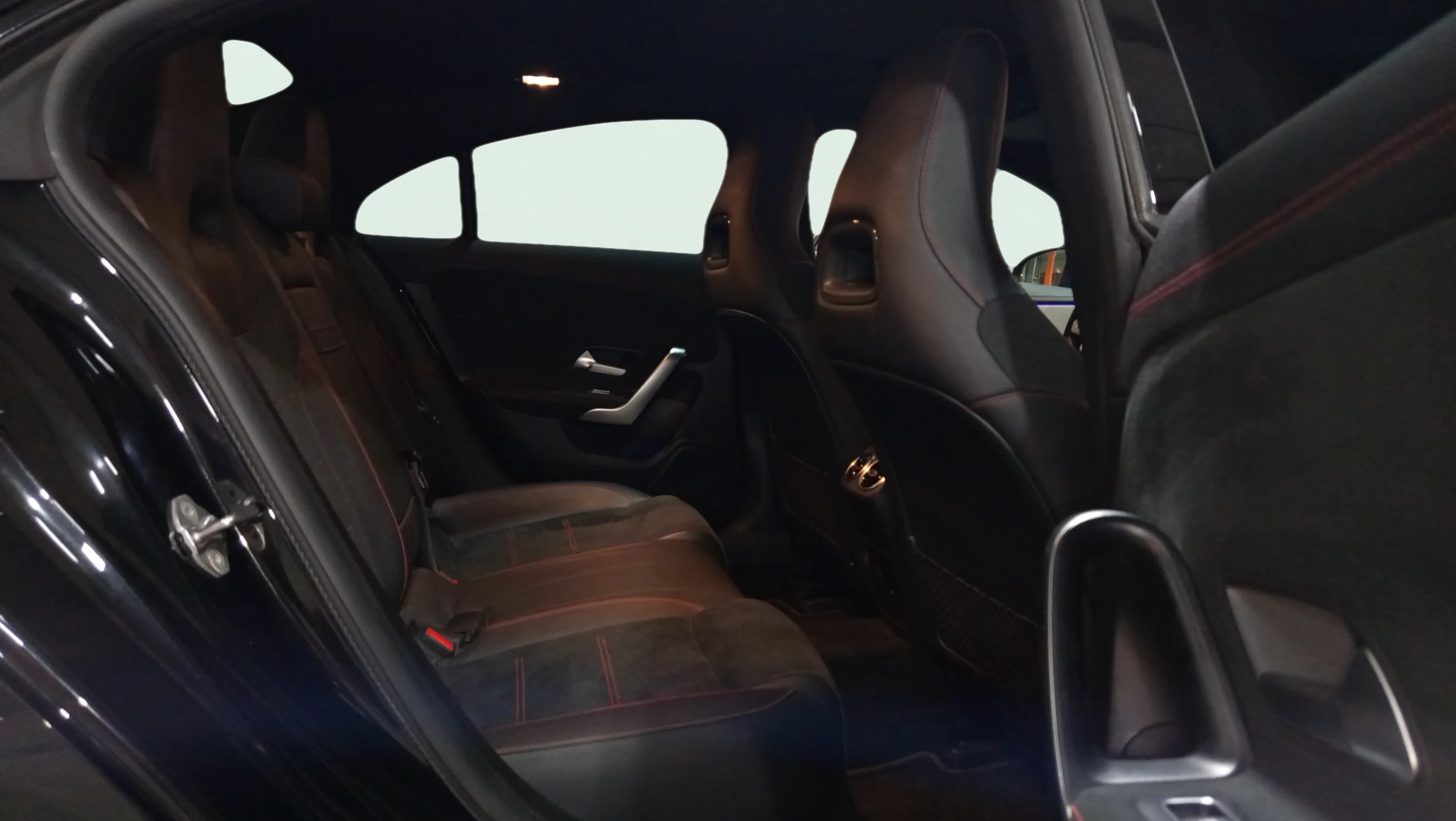 Mercedes-Benz CLA 200 D DCT - foto 17