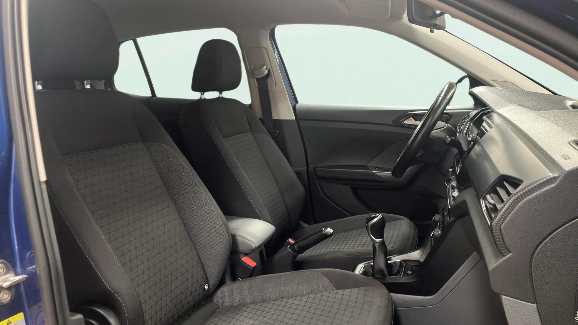 Volkswagen T-Cross Advance 1.0 TSI - foto 32
