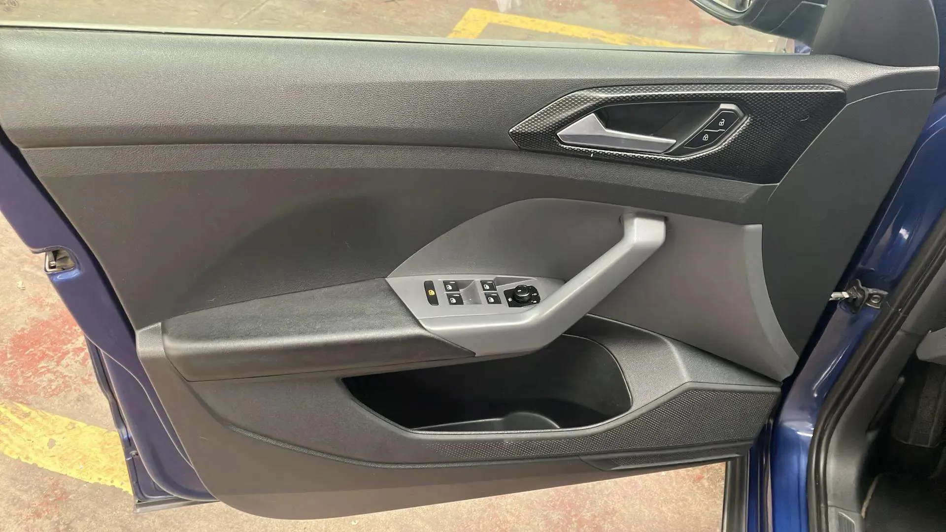 Volkswagen T-Cross Advance 1.0 TSI - foto 11