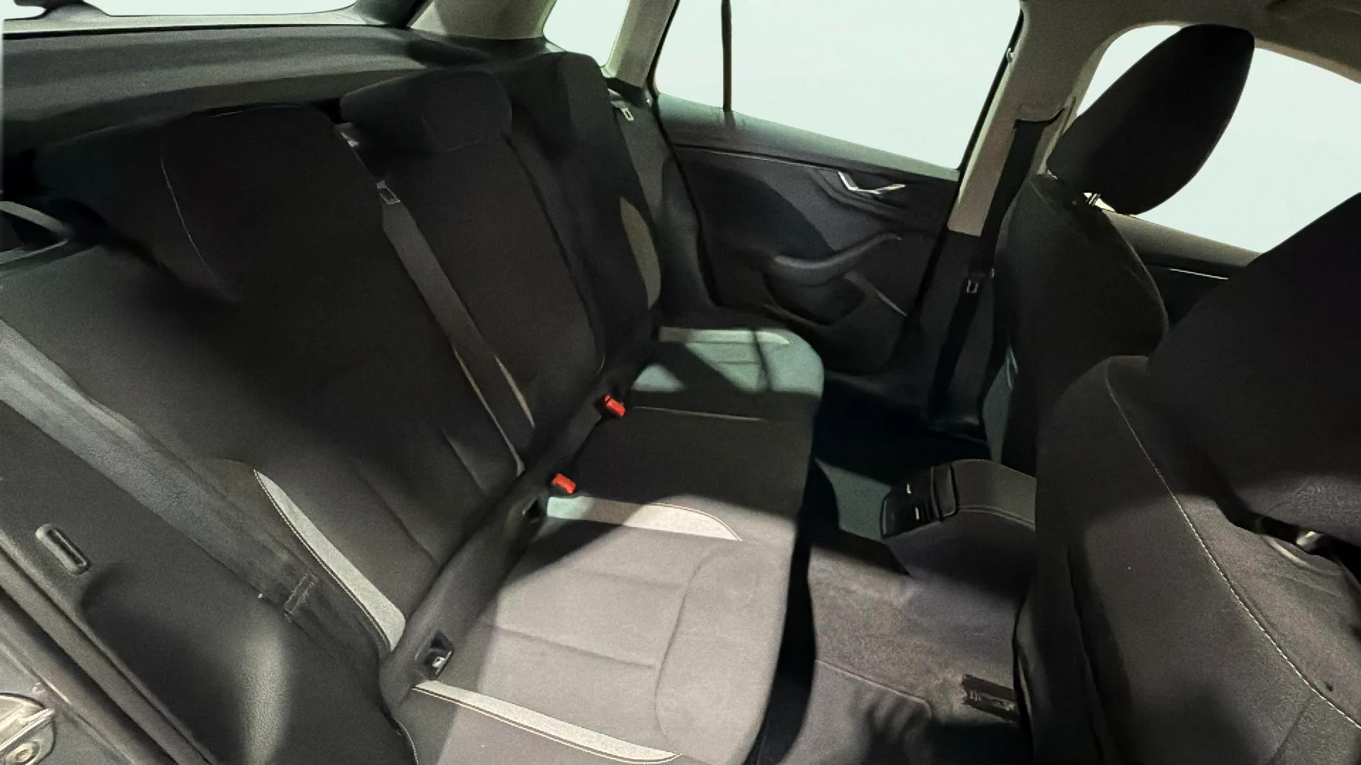 Škoda Kamiq 1.0 TSI Selection - foto 12