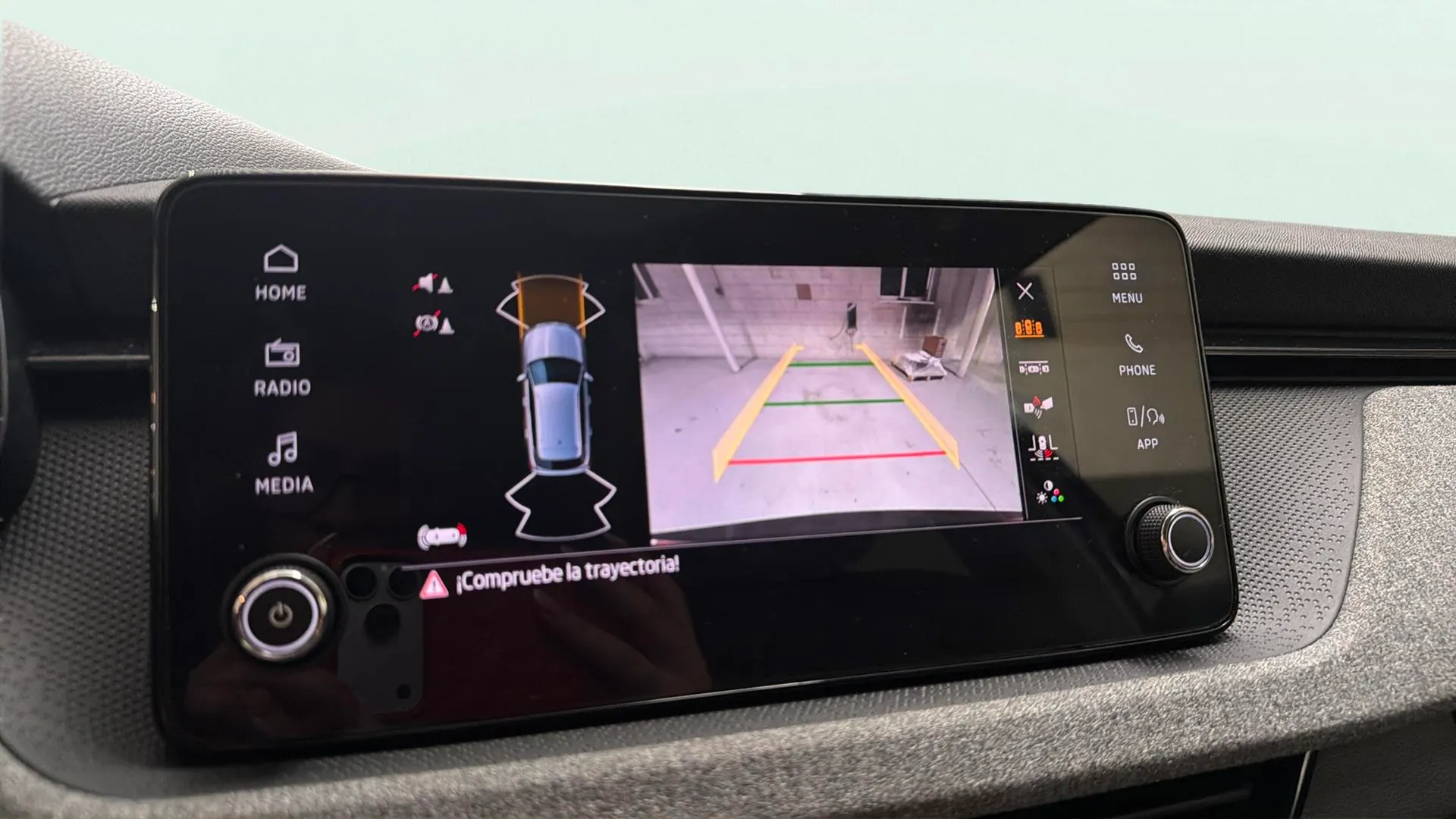 Škoda Kamiq 1.0 TSI Selection - foto 17