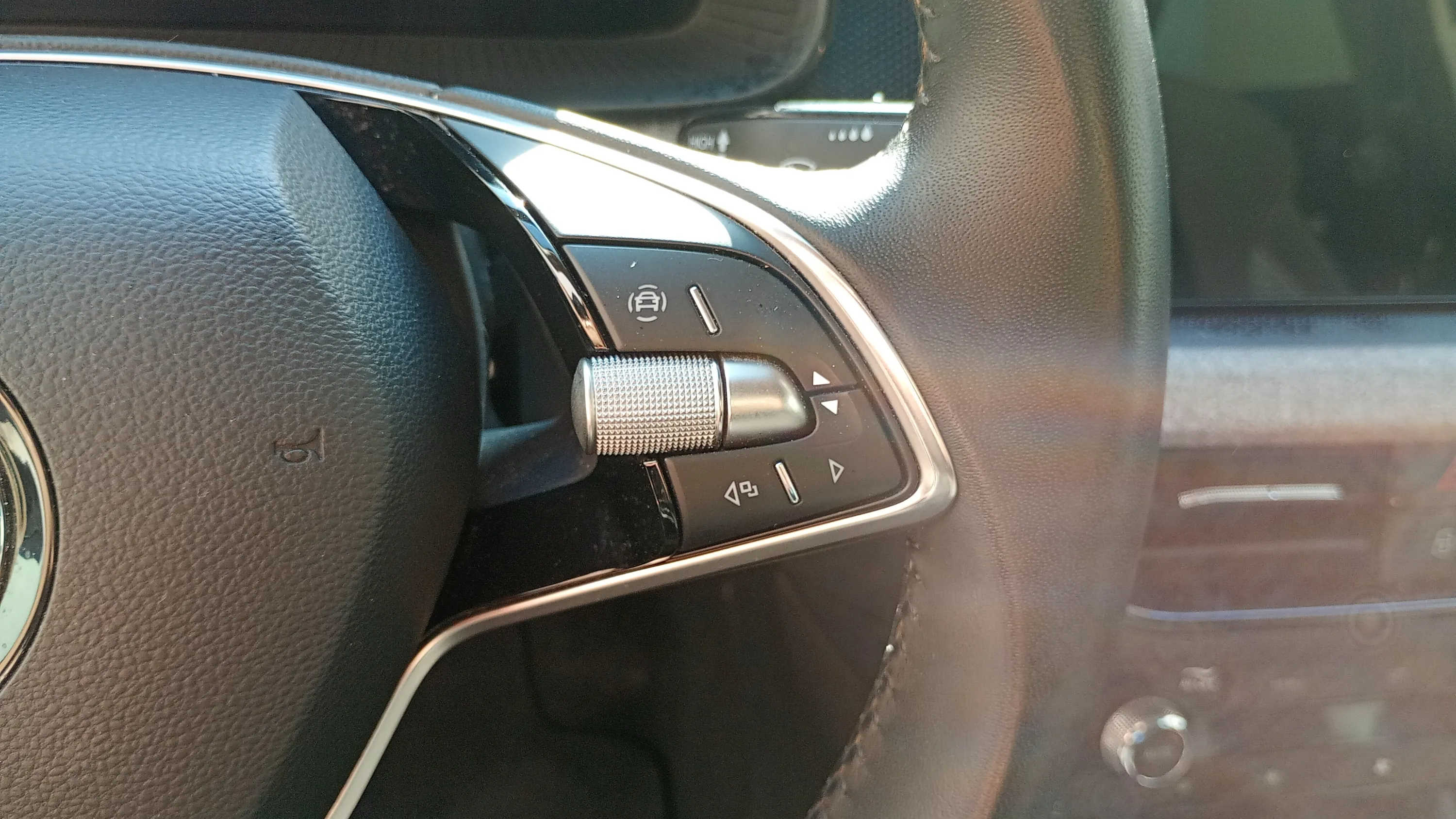 Škoda Kamiq 1.0 TSI Selection - foto 8